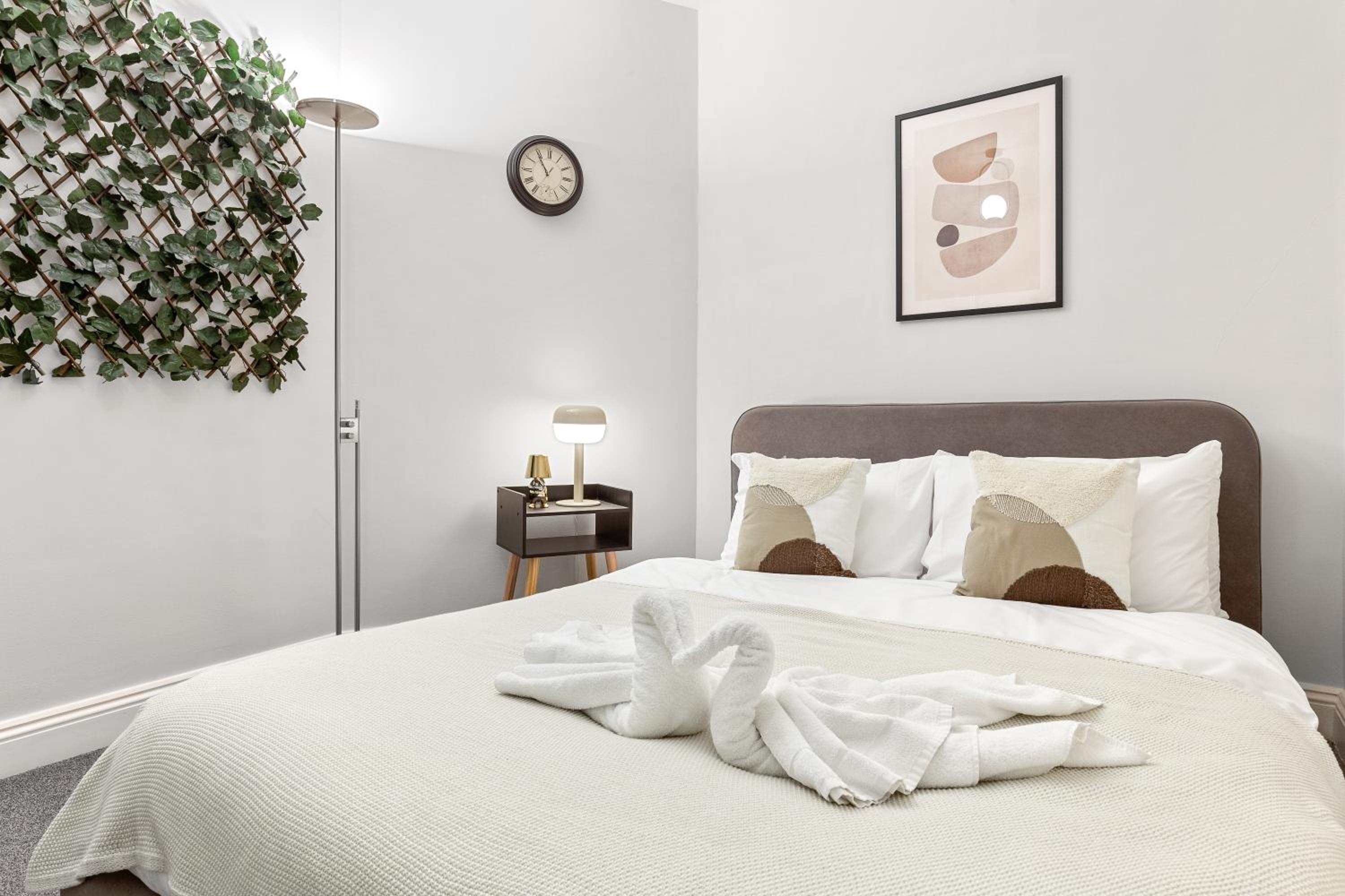 Baker Street Station 2-Bedroom Luxury Dream Flat! Hyde Park, Edgware Road & Oxford Street