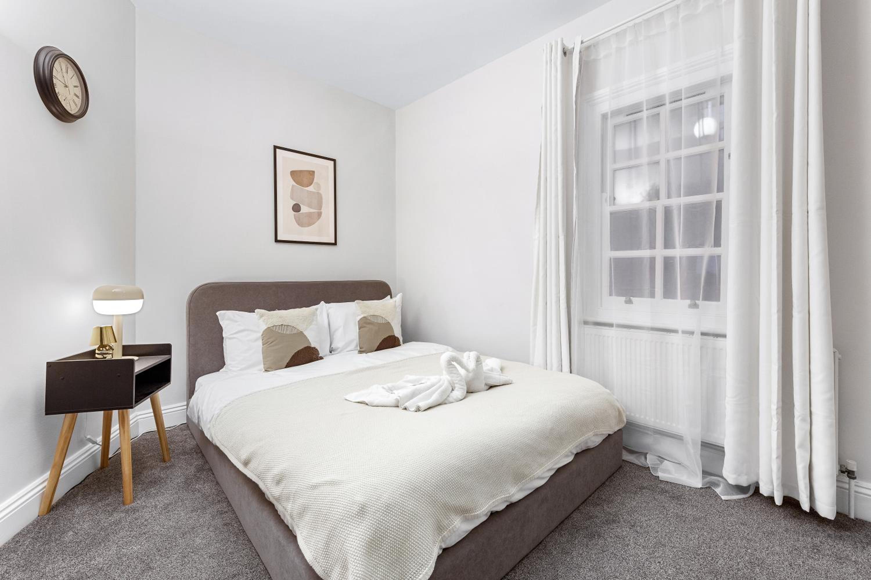 Baker Street Station 2-Bedroom Luxury Dream Flat! Hyde Park, Edgware Road & Oxford Street