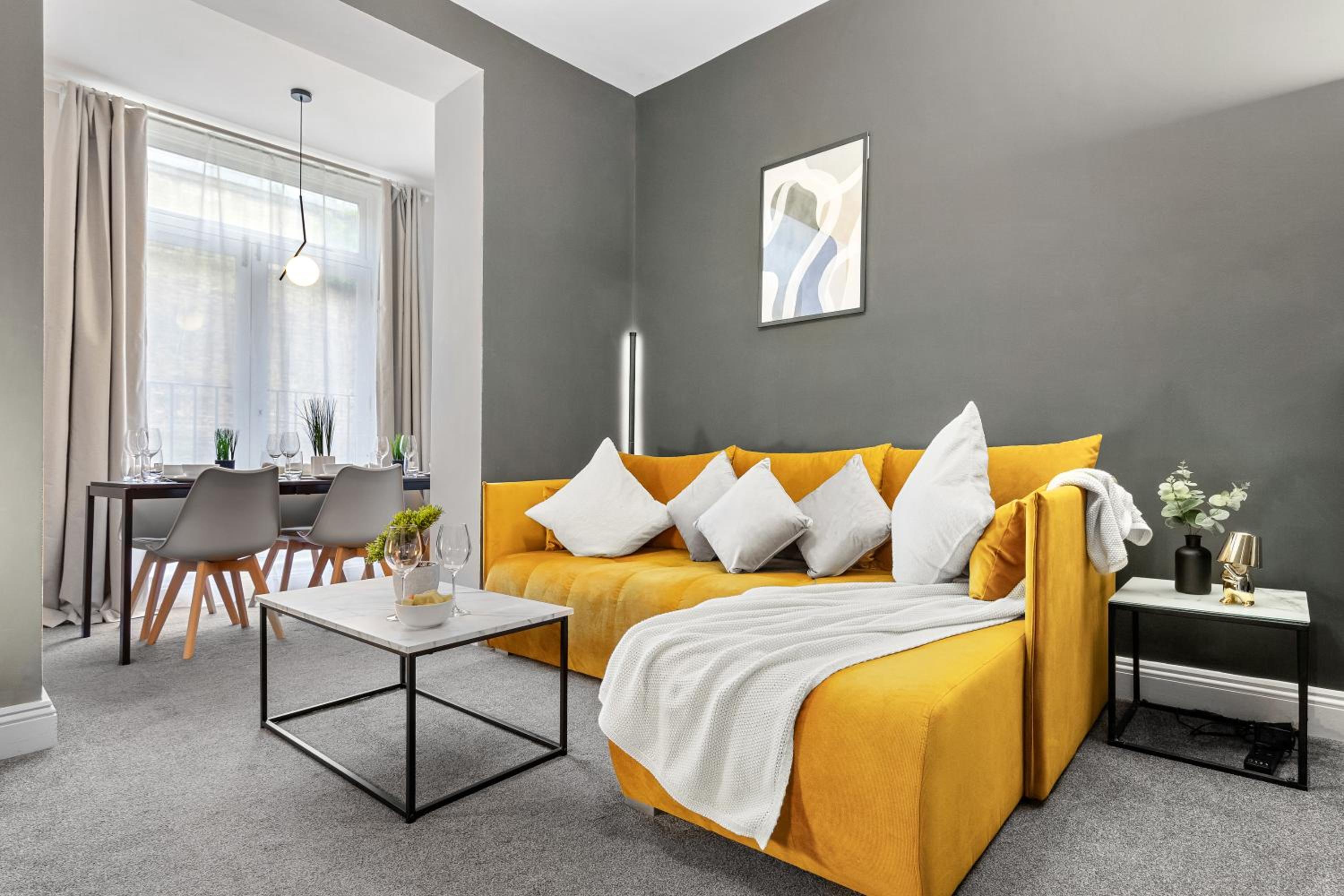 Baker Street Station 2-Bedroom Luxury Dream Flat! Hyde Park, Edgware Road & Oxford Street