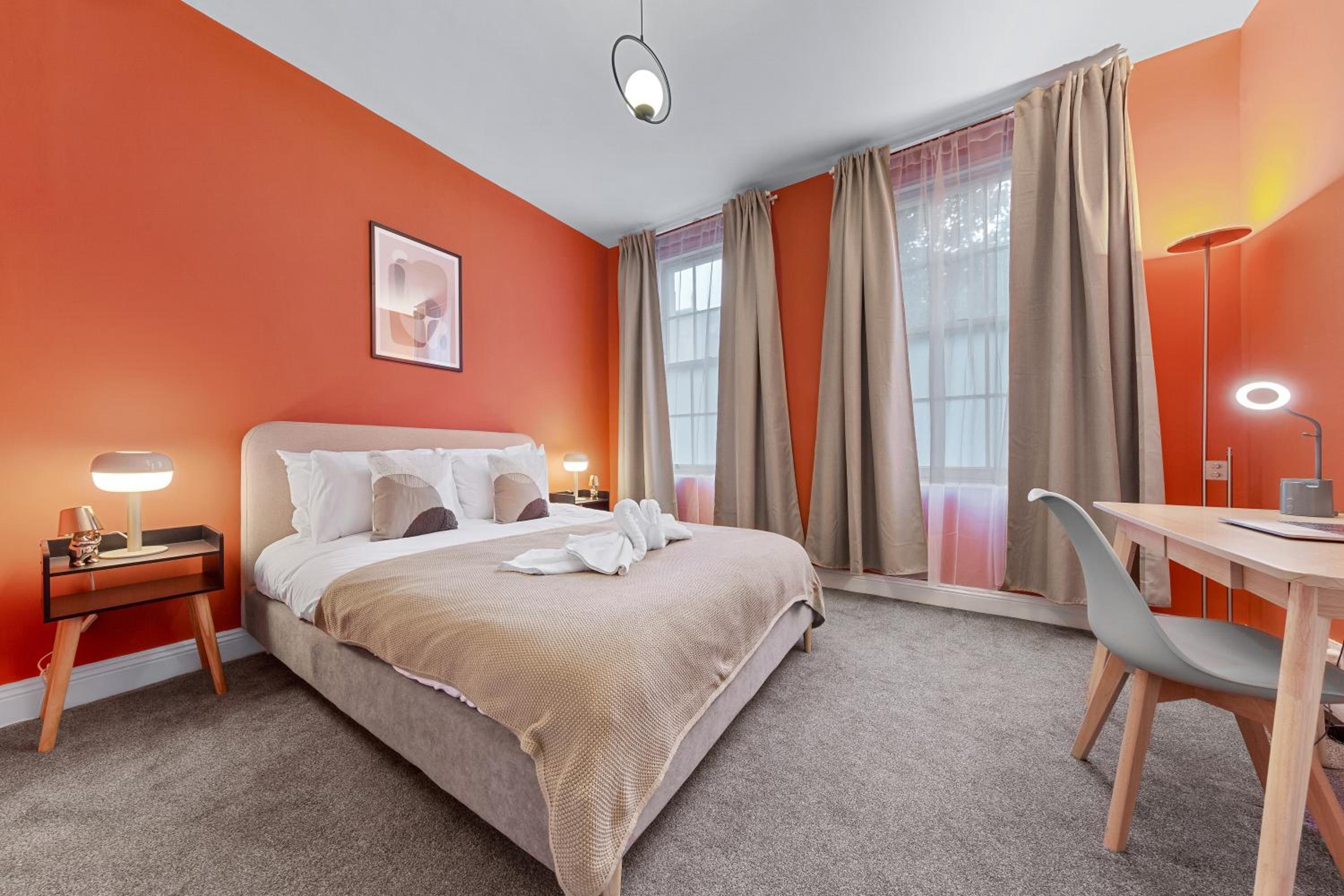Baker Street Station 2-Bedroom Luxury Dream Flat! Hyde Park, Edgware Road & Oxford Street