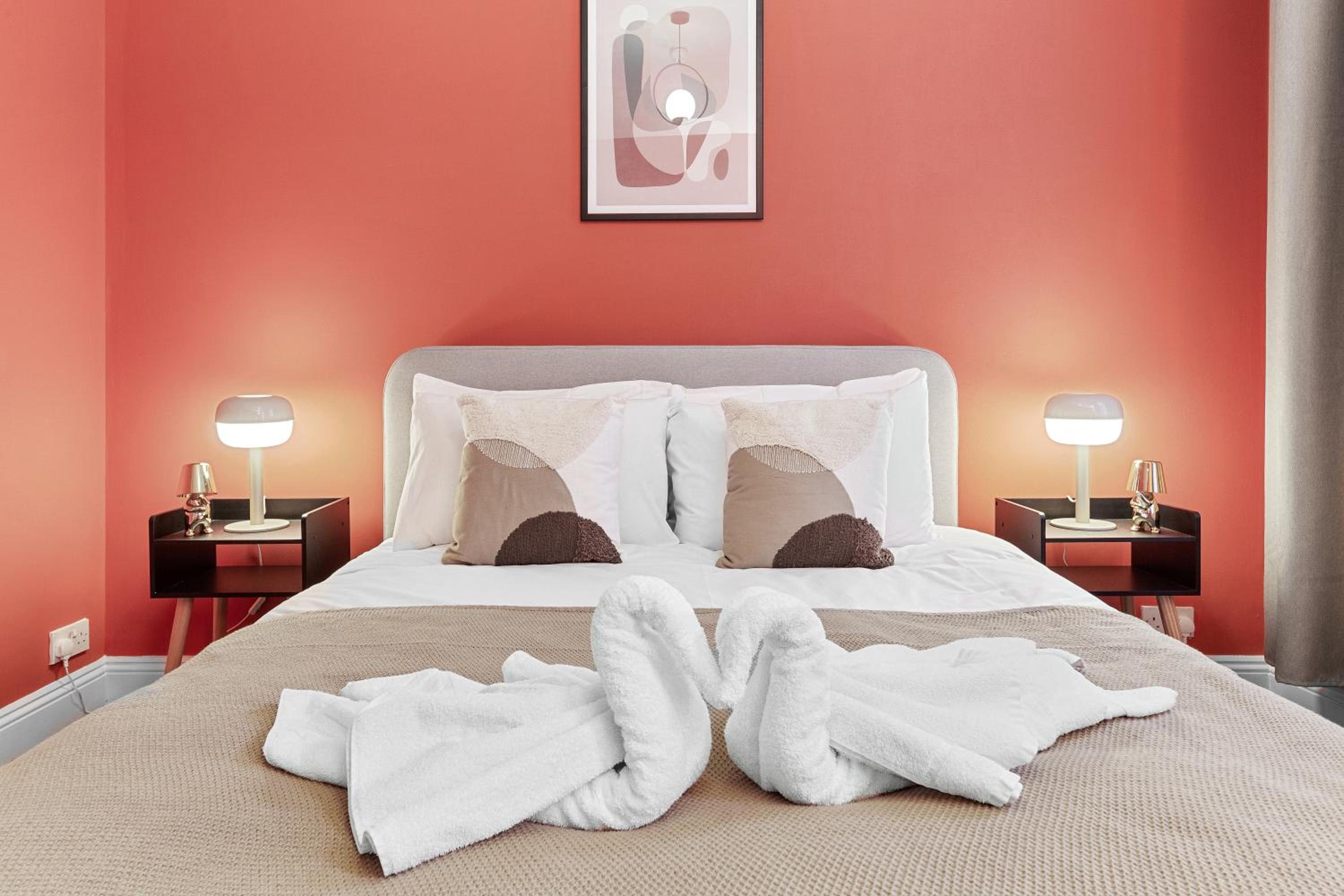 Baker Street Station 2-Bedroom Luxury Dream Flat! Hyde Park, Edgware Road & Oxford Street