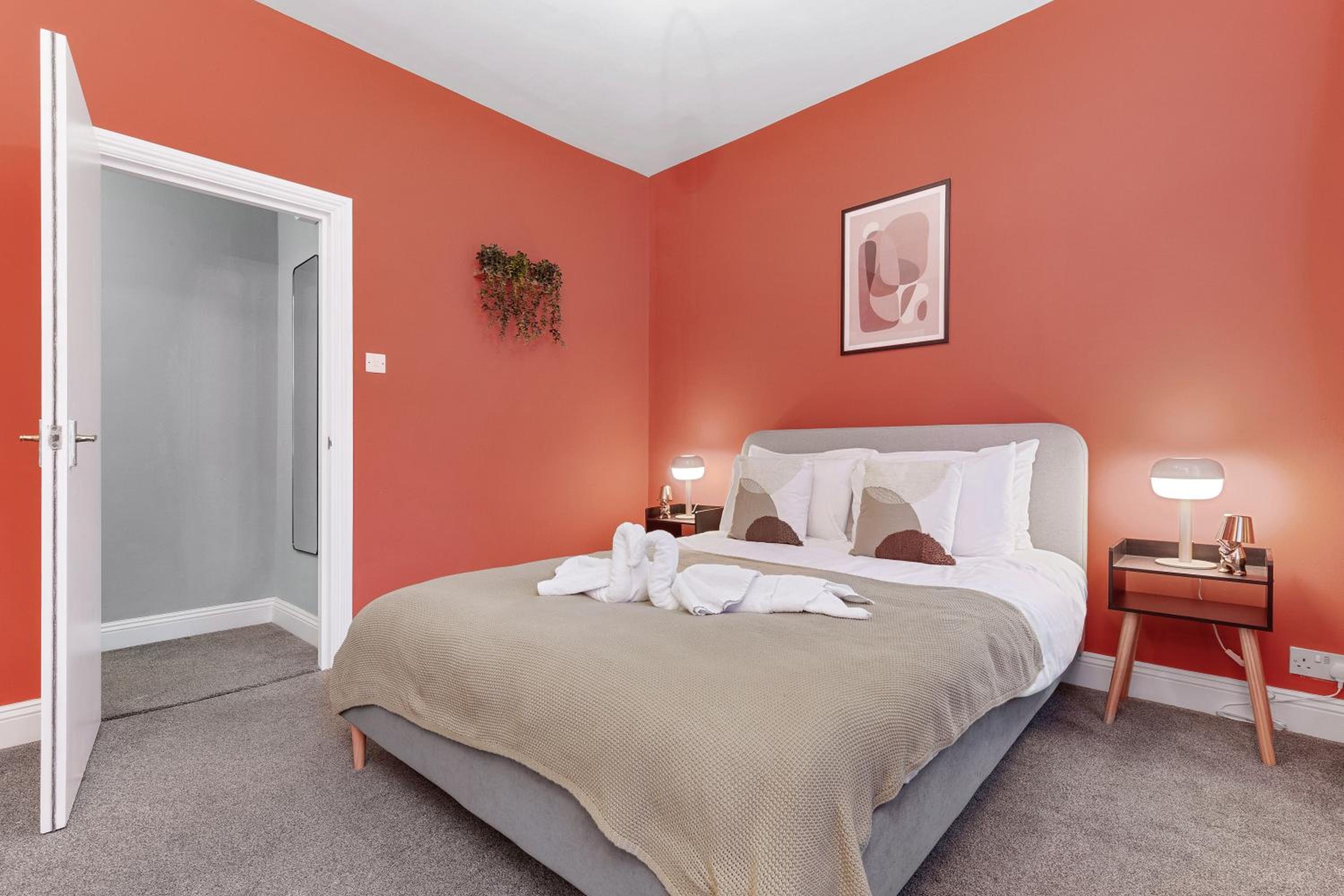 Baker Street Station 2-Bedroom Luxury Dream Flat! Hyde Park, Edgware Road & Oxford Street