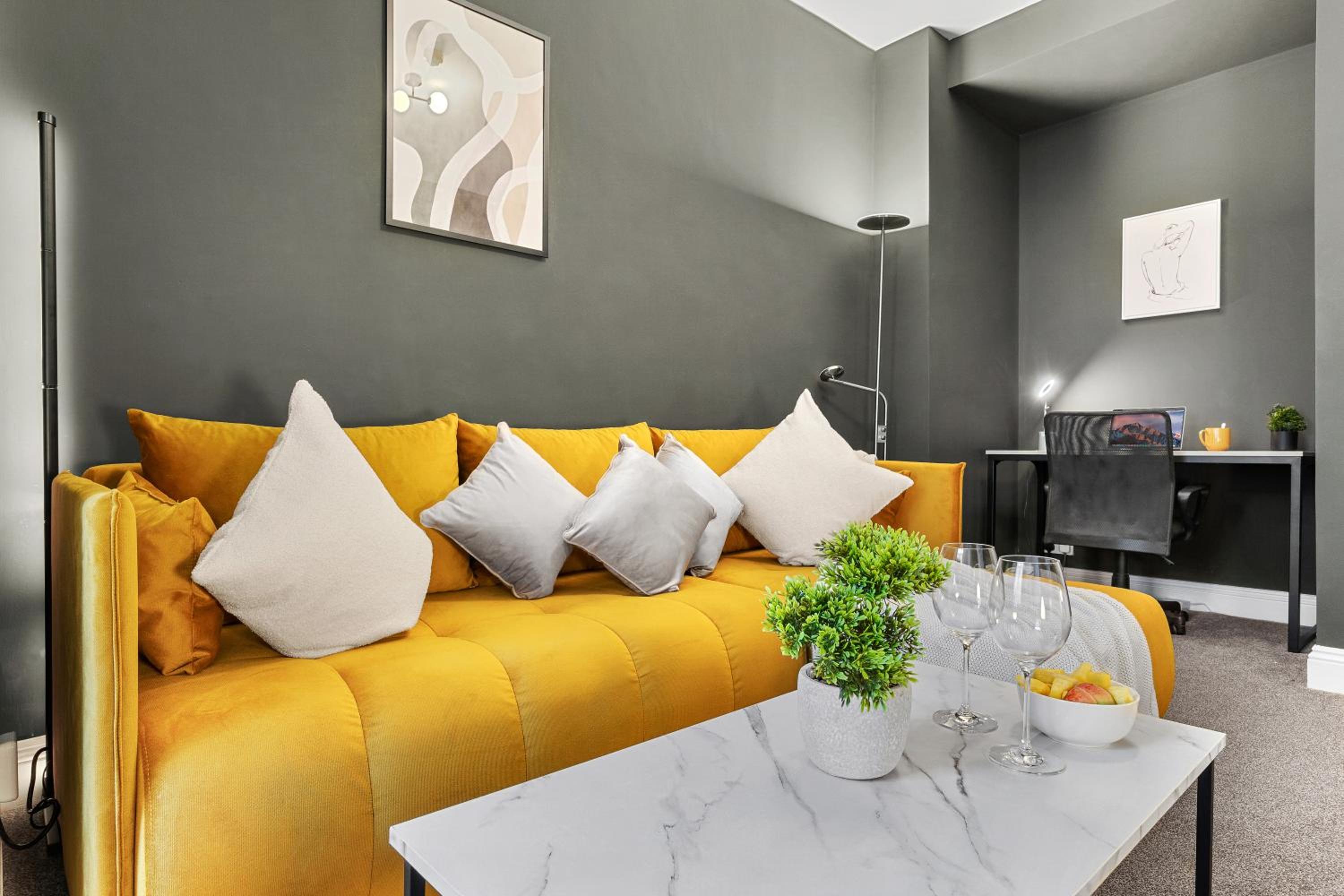 Baker Street Station 2-Bedroom Luxury Dream Flat! Hyde Park, Edgware Road & Oxford Street