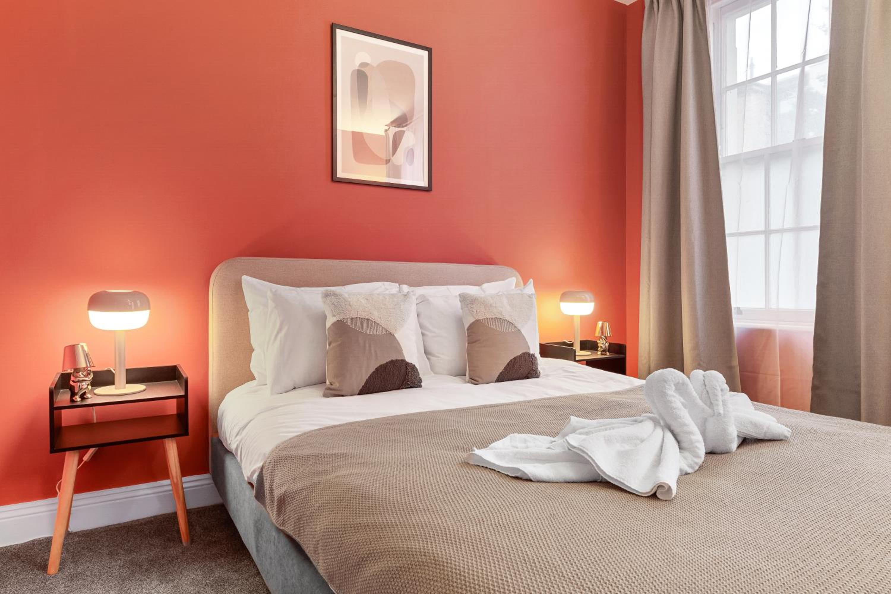 Baker Street Station 2-Bedroom Luxury Dream Flat! Hyde Park, Edgware Road & Oxford Street