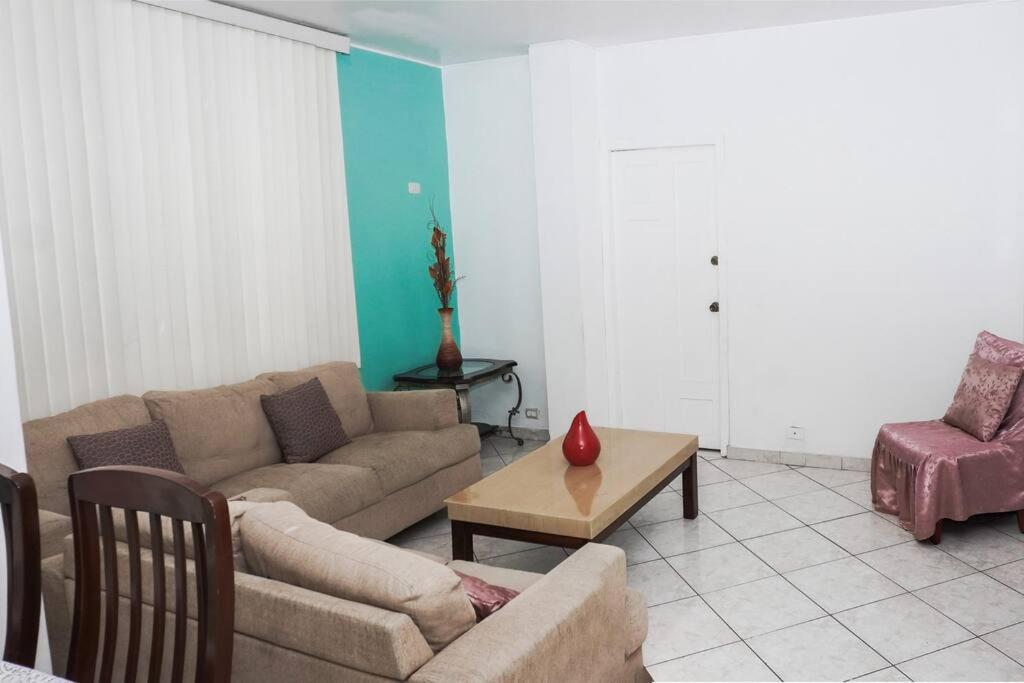 Lovely Apt in the Heart of Downtown Guayaquil