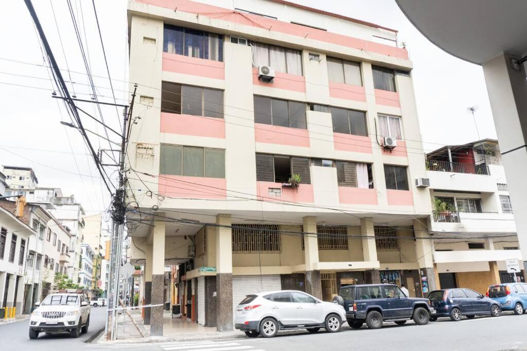 Lovely Apt in the Heart of Downtown Guayaquil
