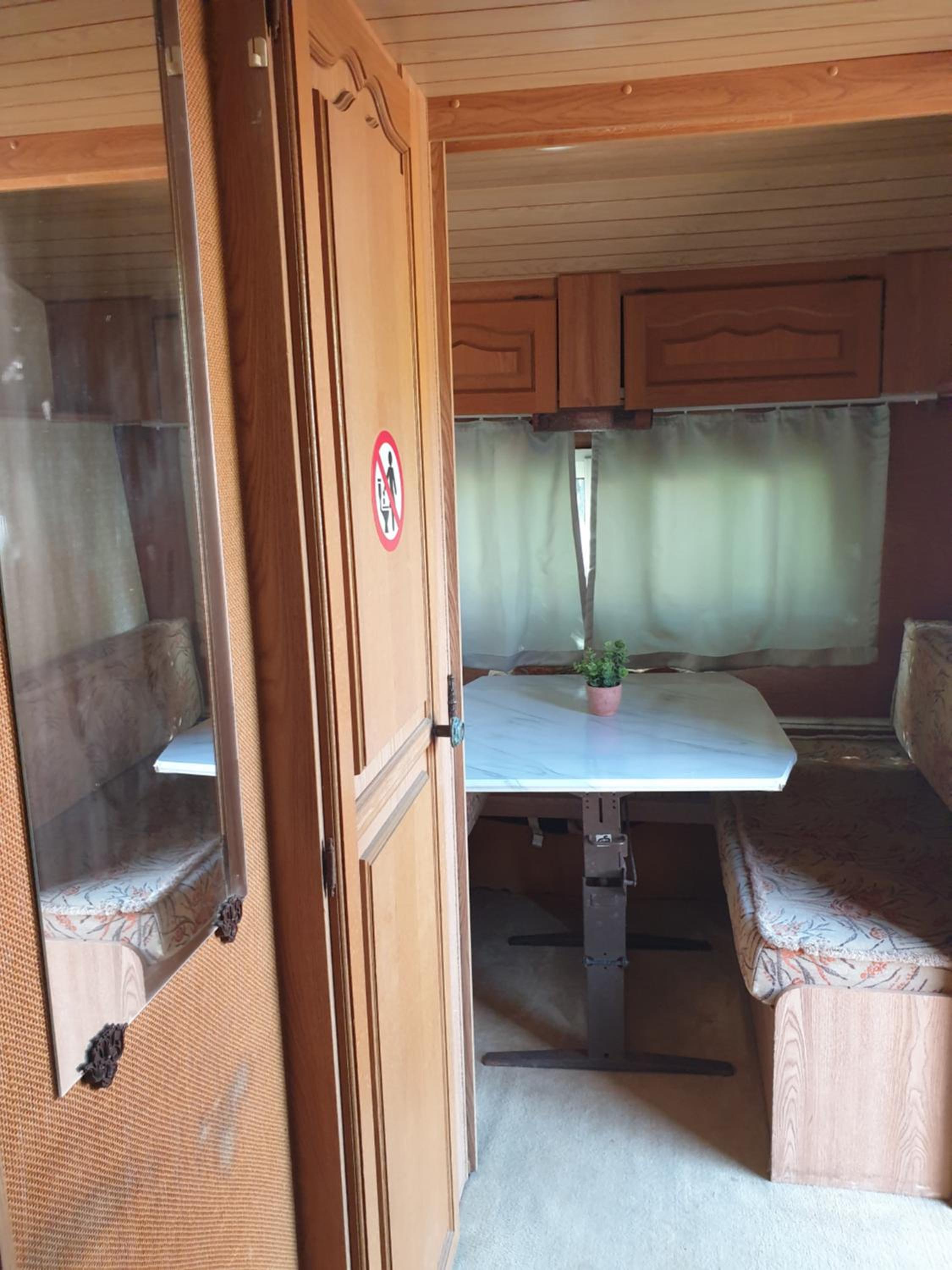 Aquariumi Jale Camping