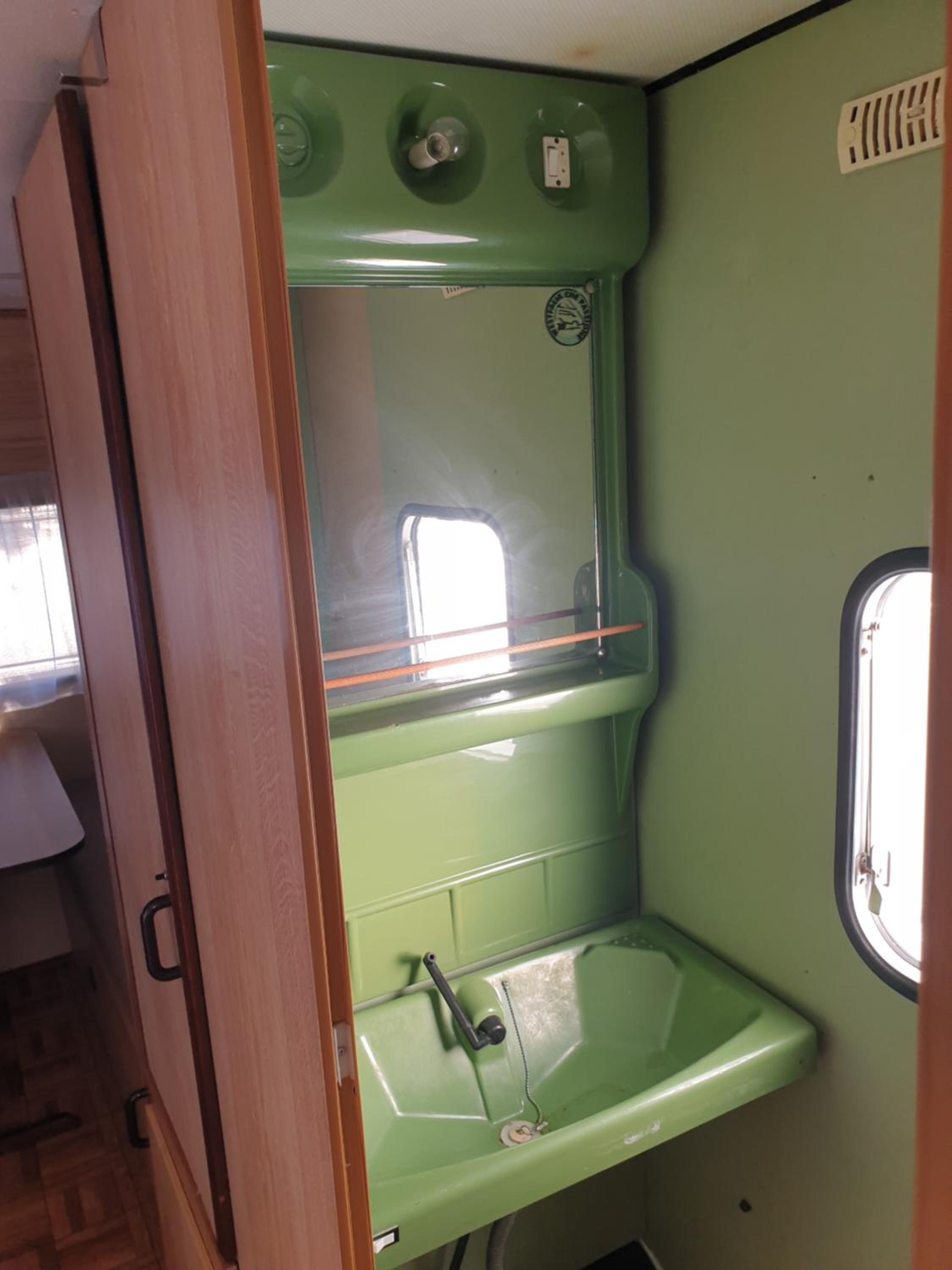 Aquariumi Jale Camping
