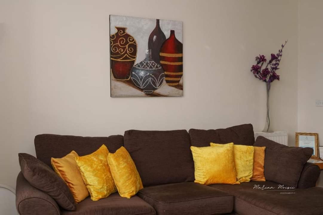 Lovely 1 Bedroom Apartment