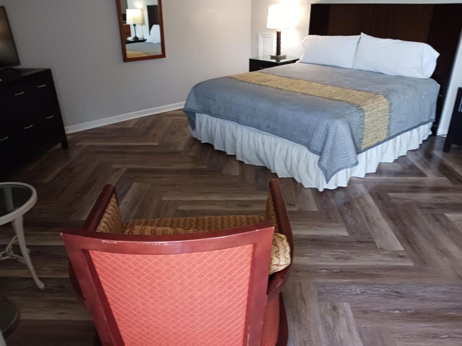 Winchester Vacations - ANS INN SUITES - Property Image 45