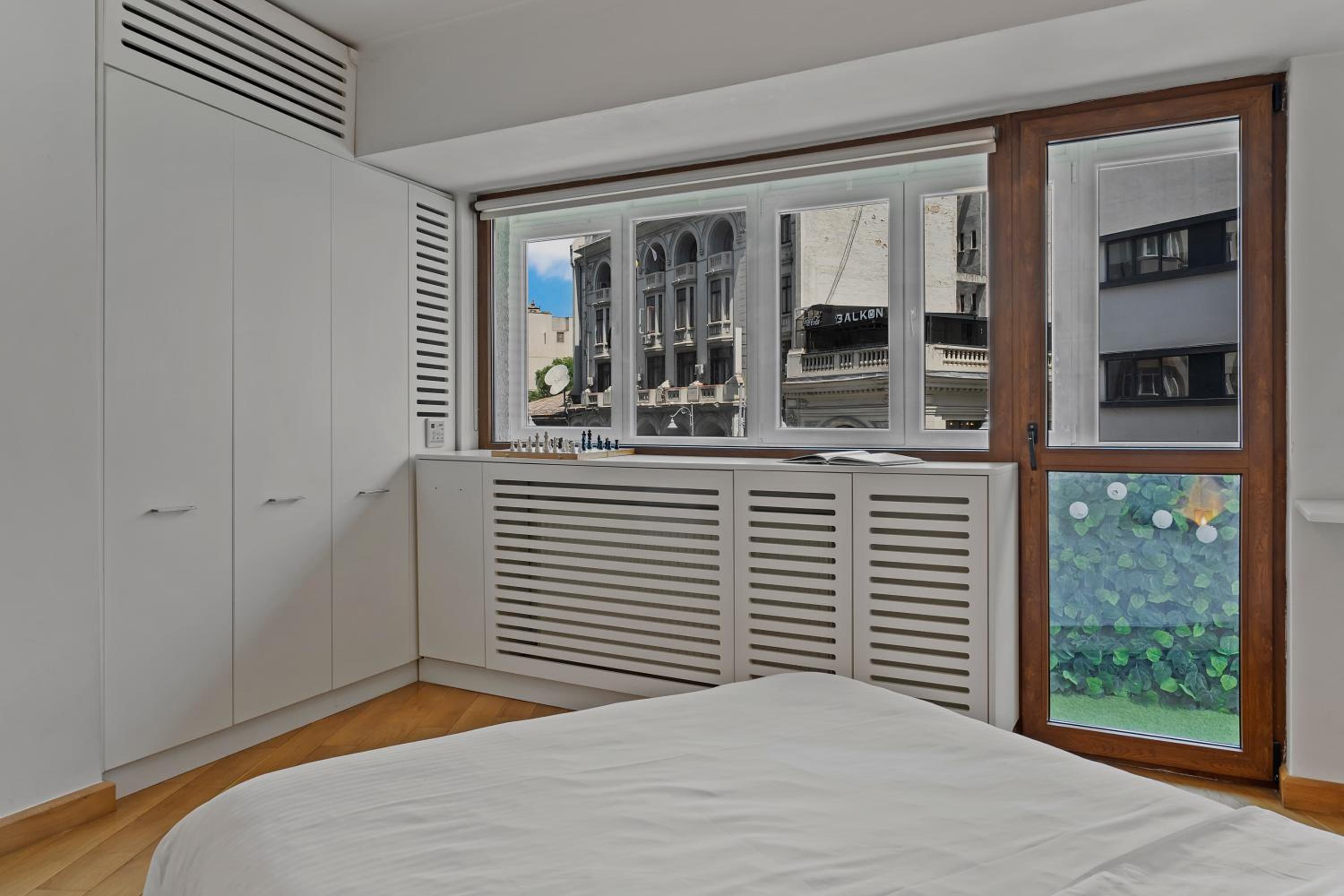 EDES Central Suite Perfect Location & Modern