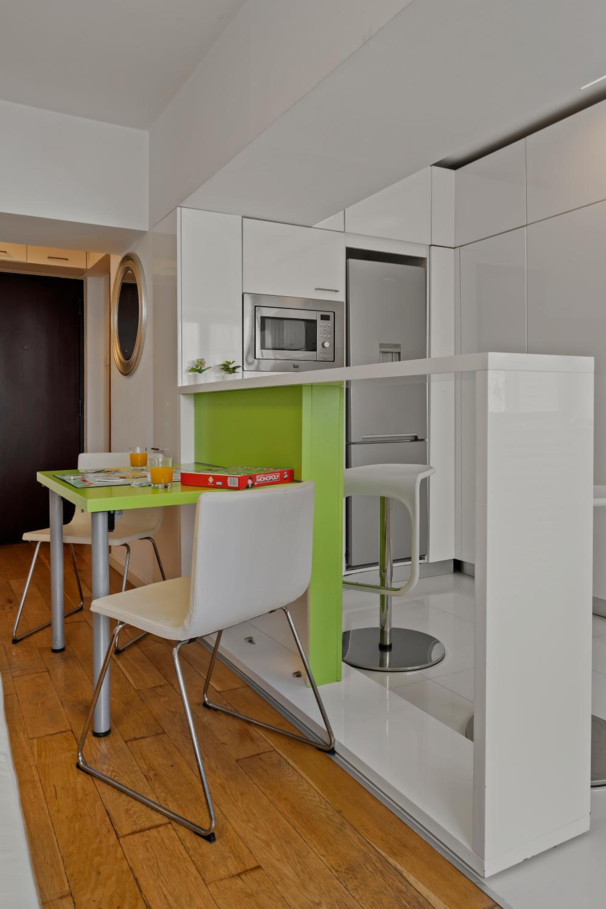 EDES Central Suite Perfect Location & Modern