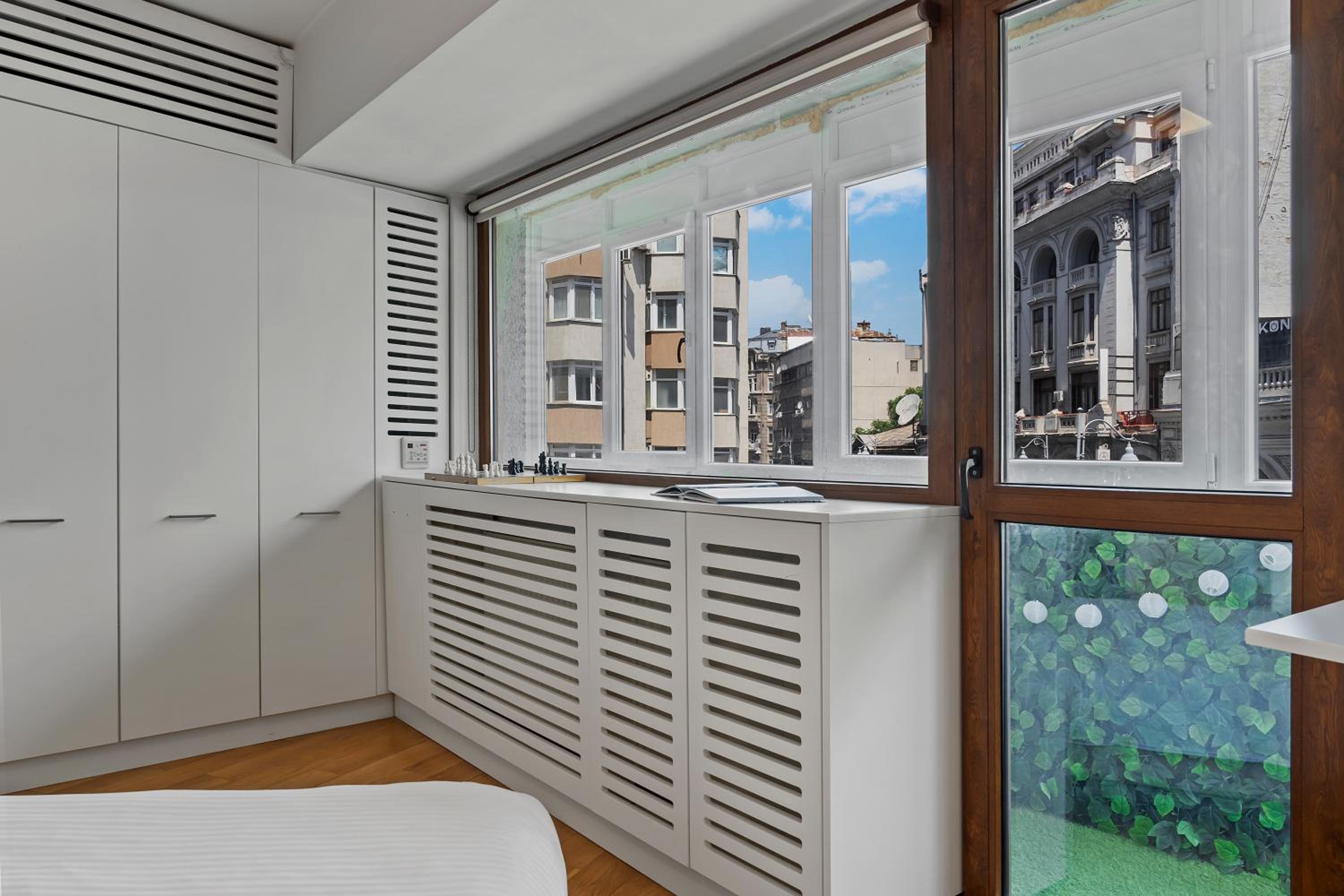 EDES Central Suite Perfect Location & Modern