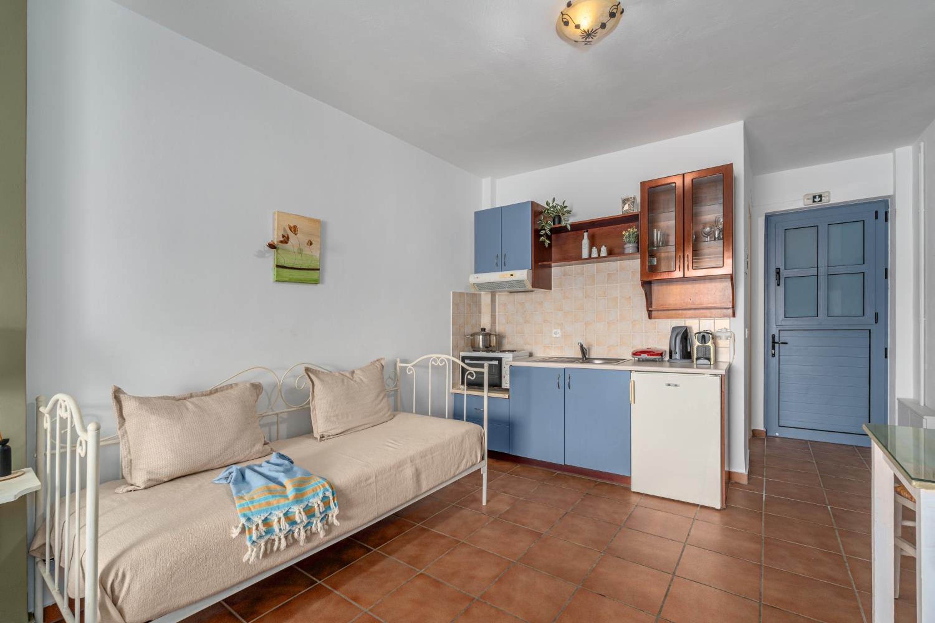 Niovi Seaview Apartments