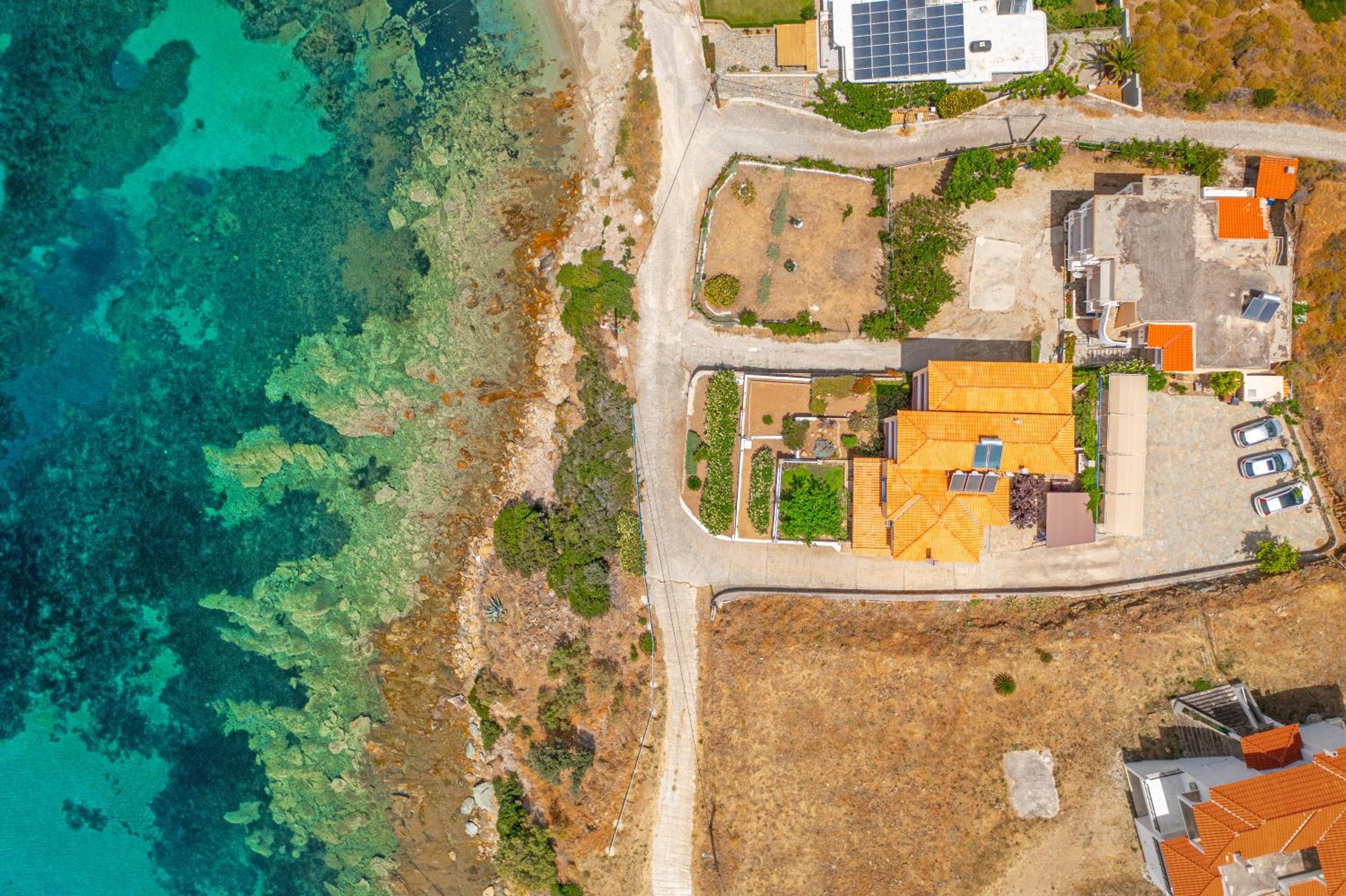 Niovi Seaview Apartments