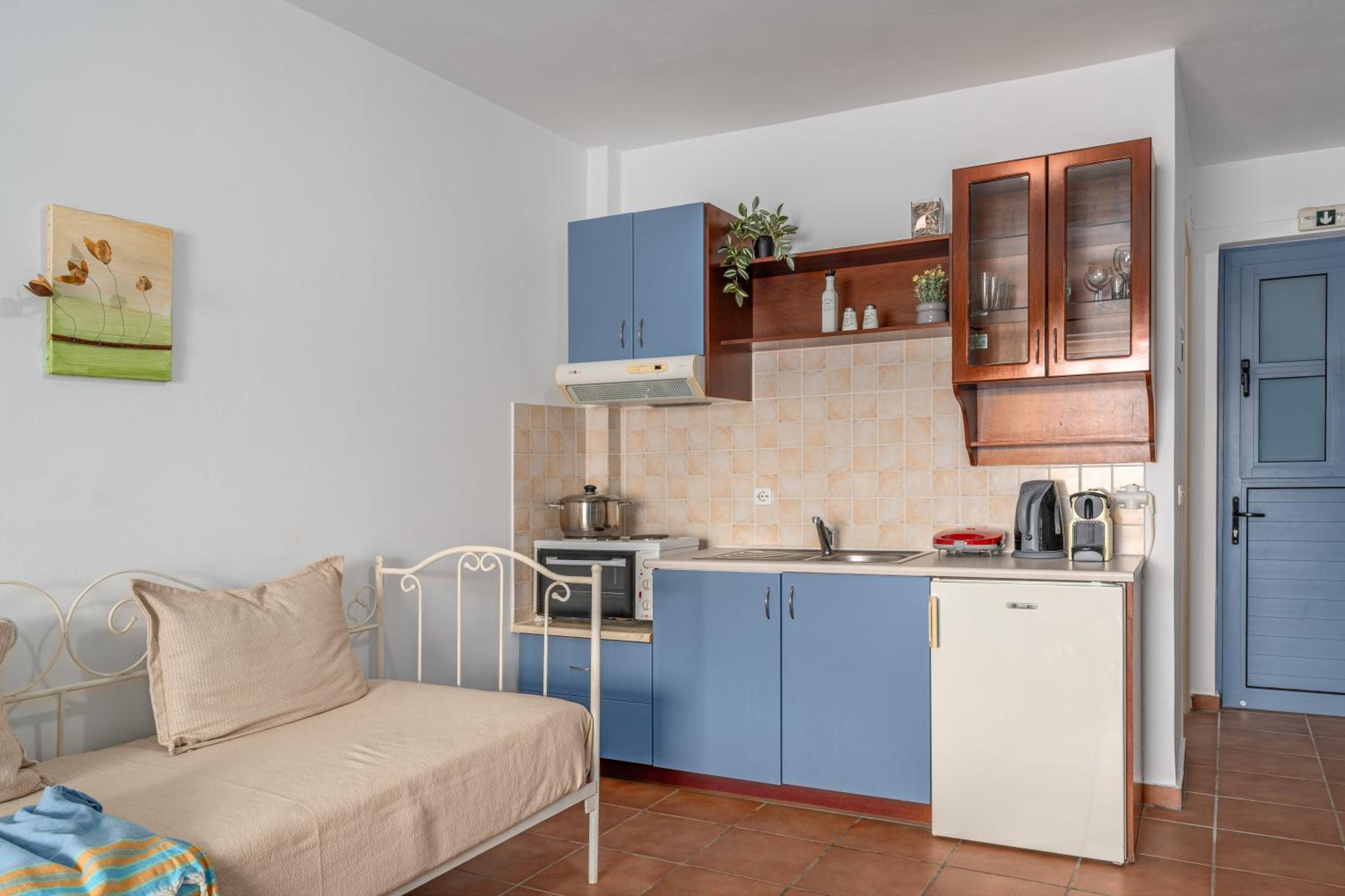 Niovi Seaview Apartments