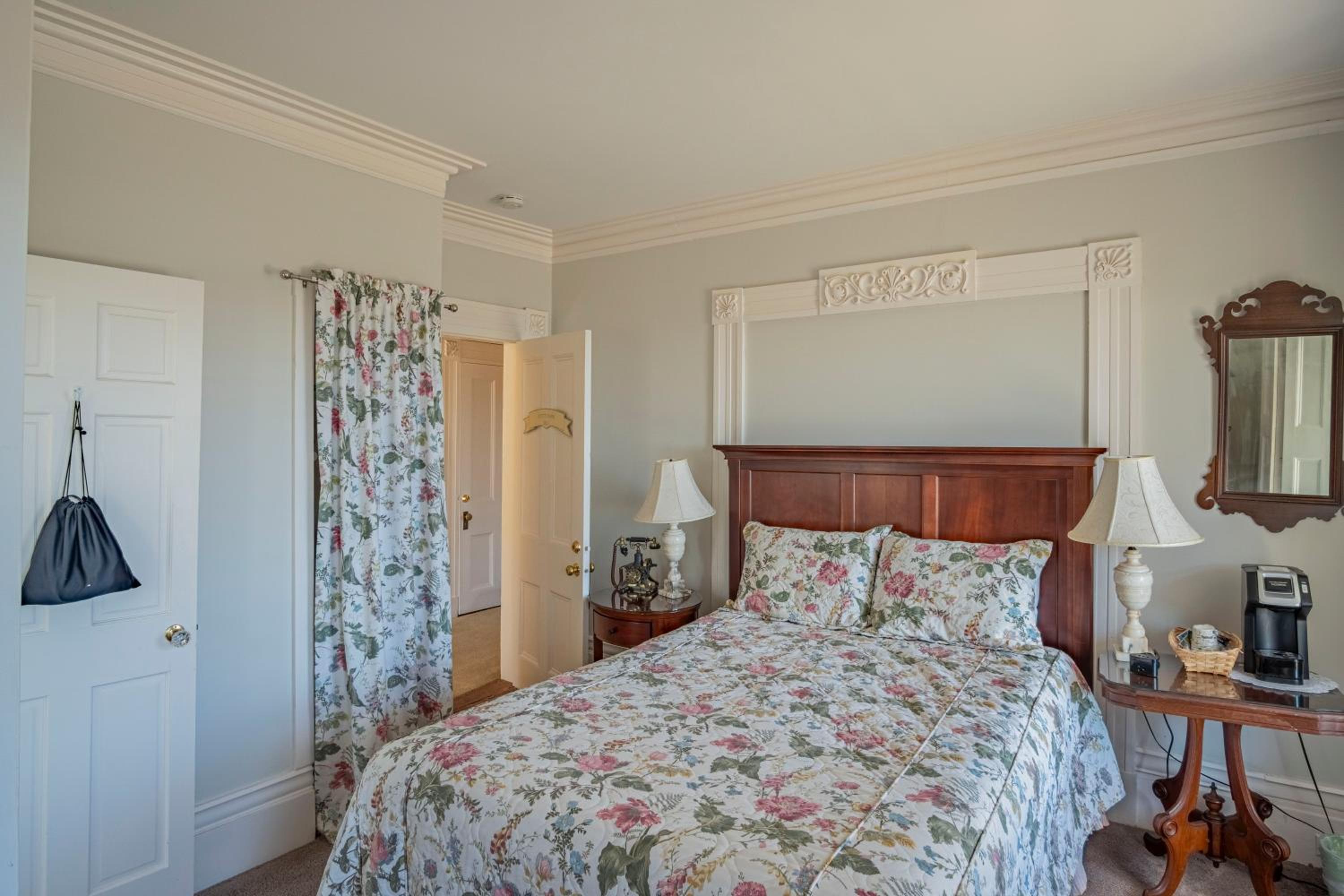Yankee Clipper Inn view 5