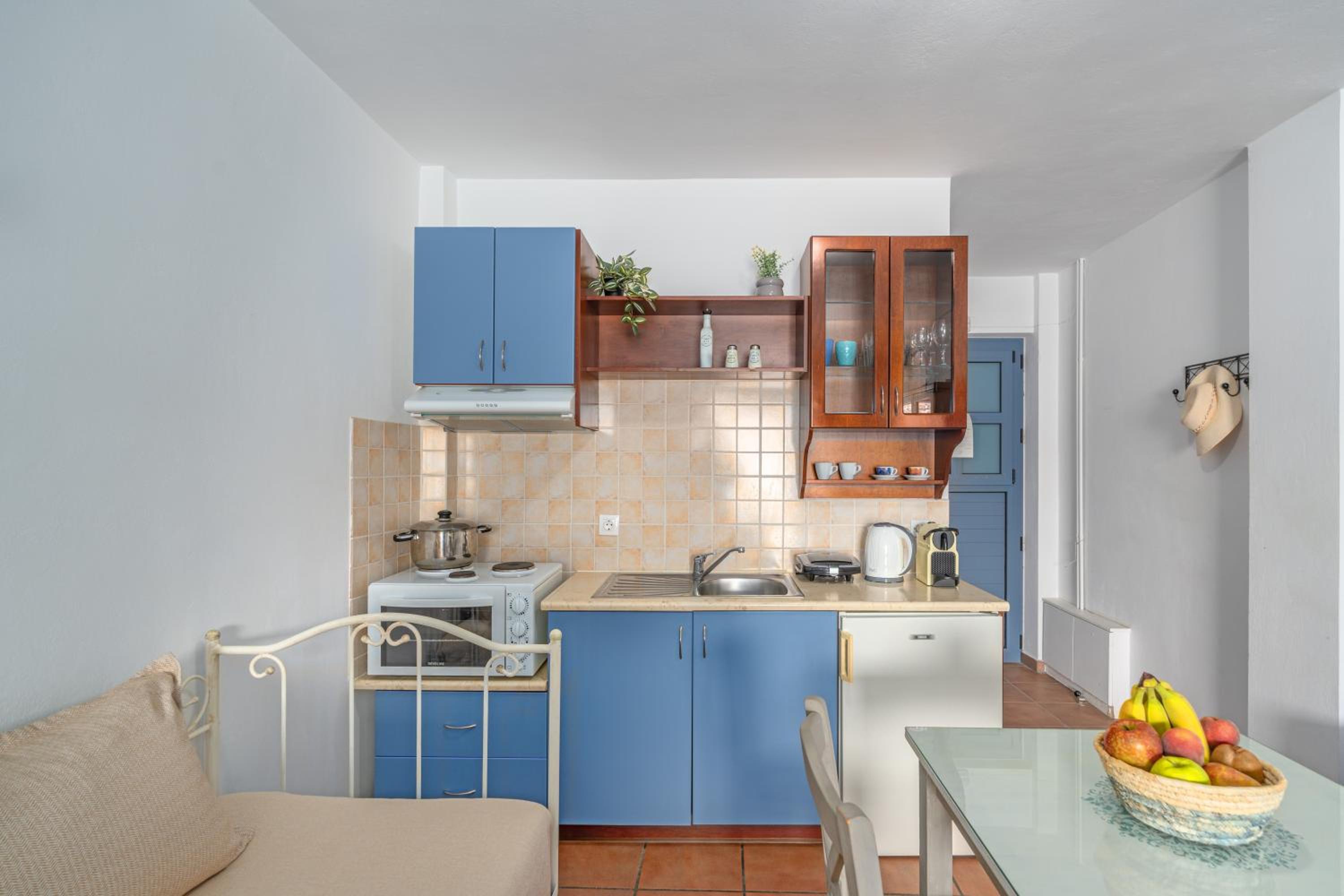Niovi Seaview Apartments