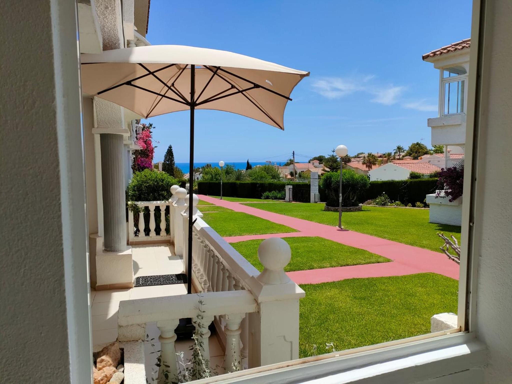 Apartamento Calablanca con amplia terraza y vistas al mar y a la montaña view 2