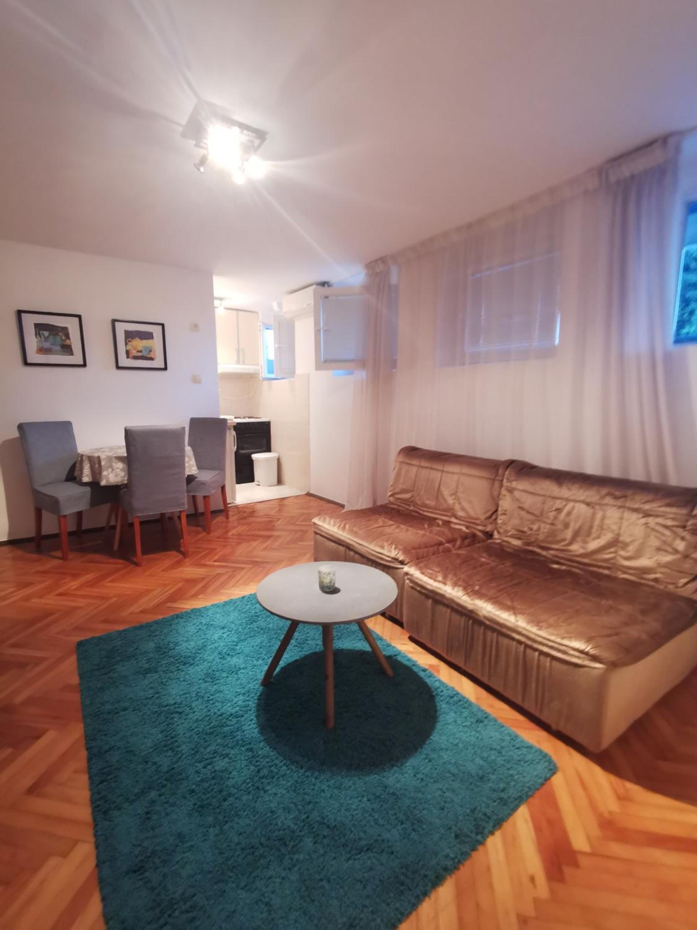 Apartman Karača