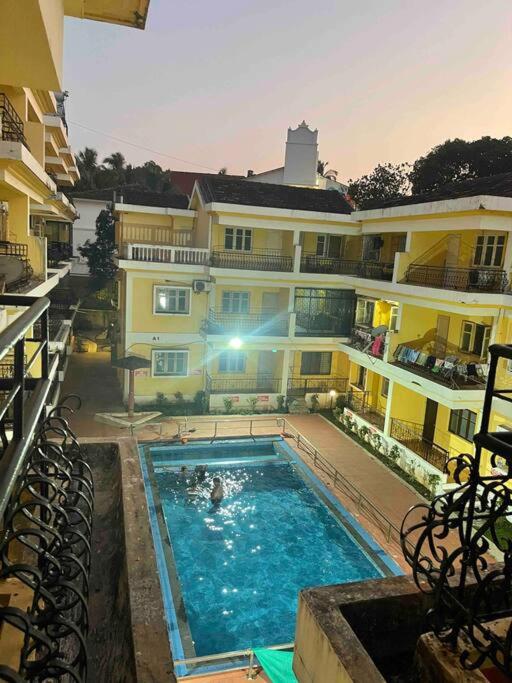 Fully Furnished Penthouse Studio Beiramar nr Titos lane,Baga view 2