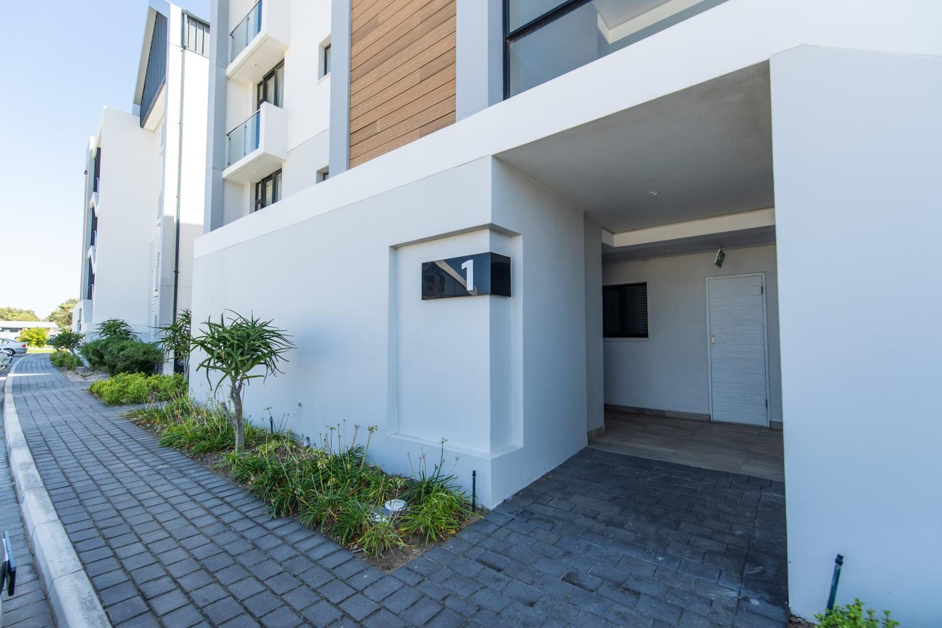 Modern apartment near the beach view 5