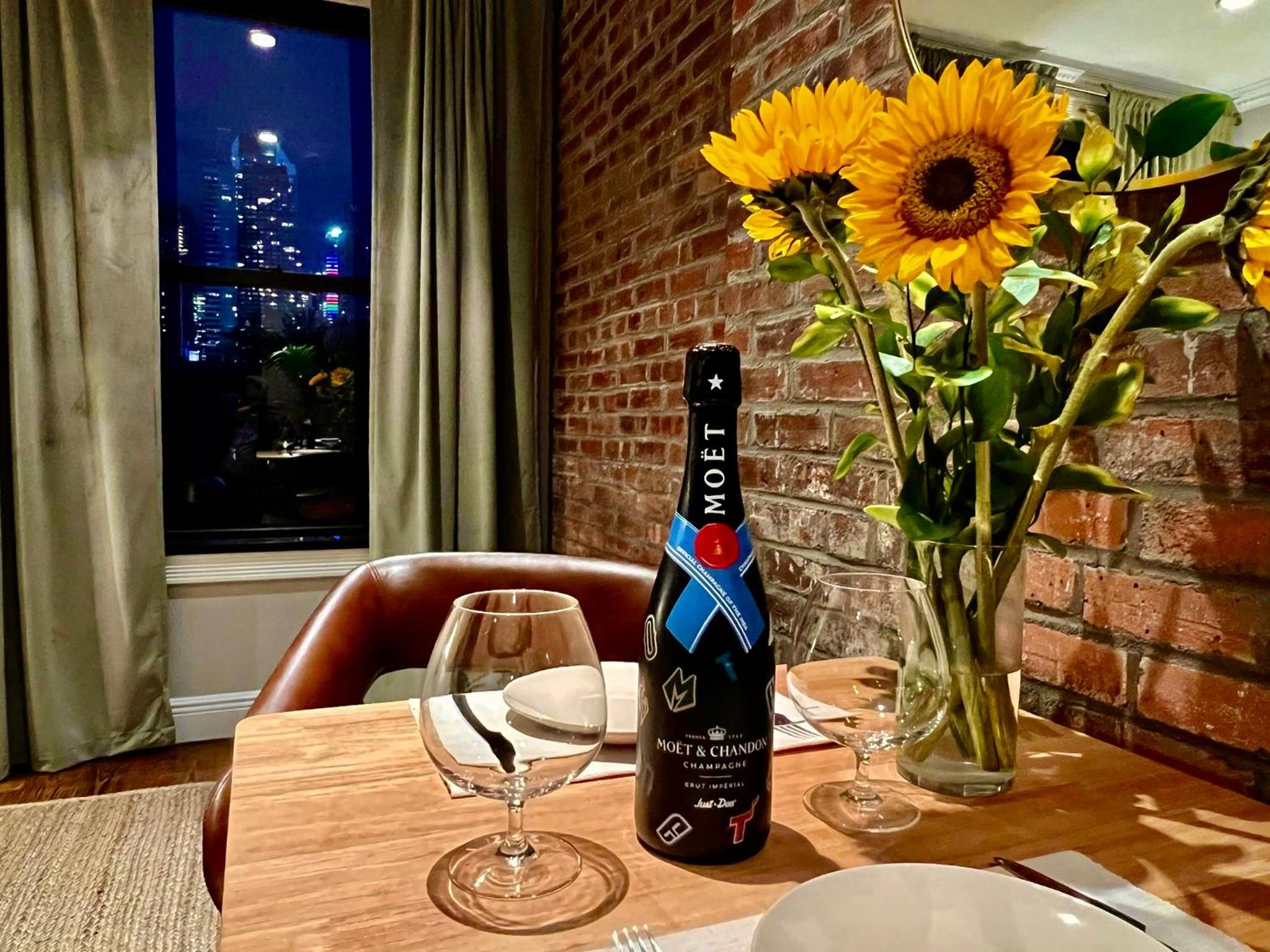 Luxury 1BD Unit in Midtown West