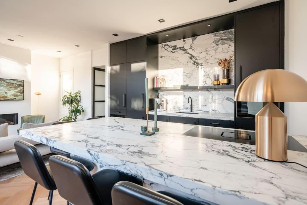 Luxurious Central Park 1-Bed Apartment