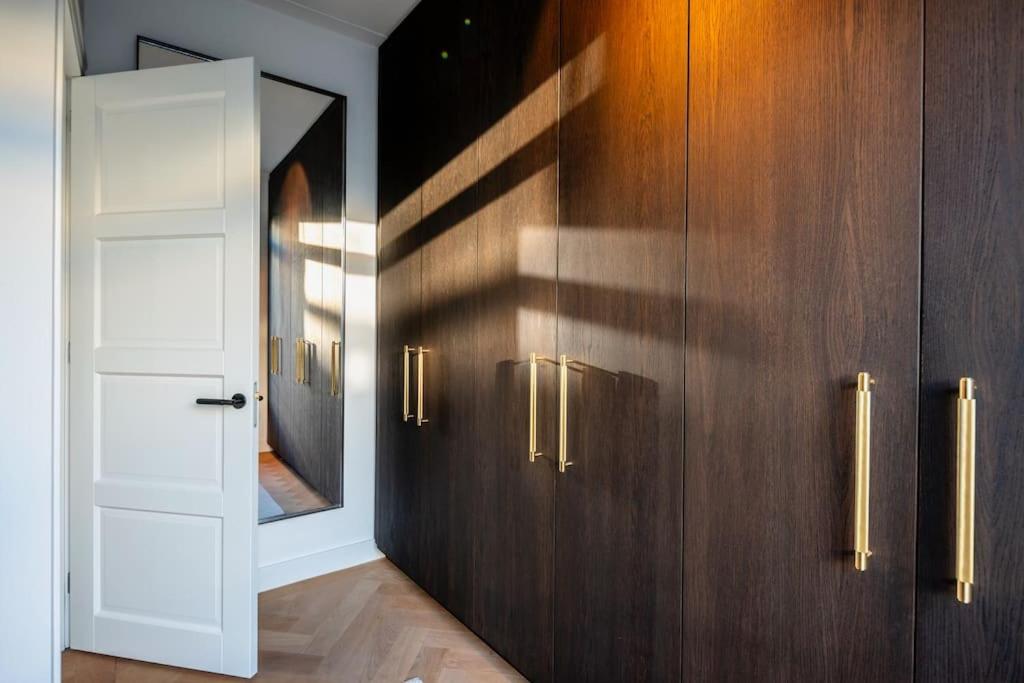 Luxurious Central Park 1-Bed Apartment