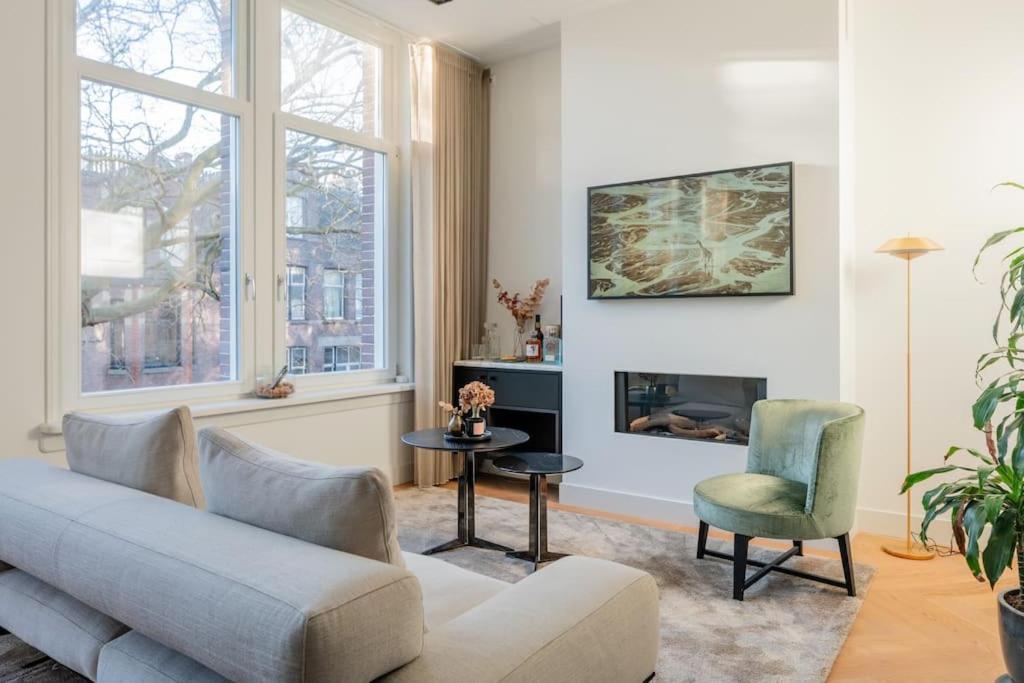 Luxurious Central Park 1-Bed Apartment