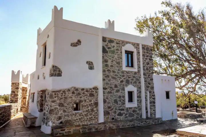 Peratsi Stone Houses
