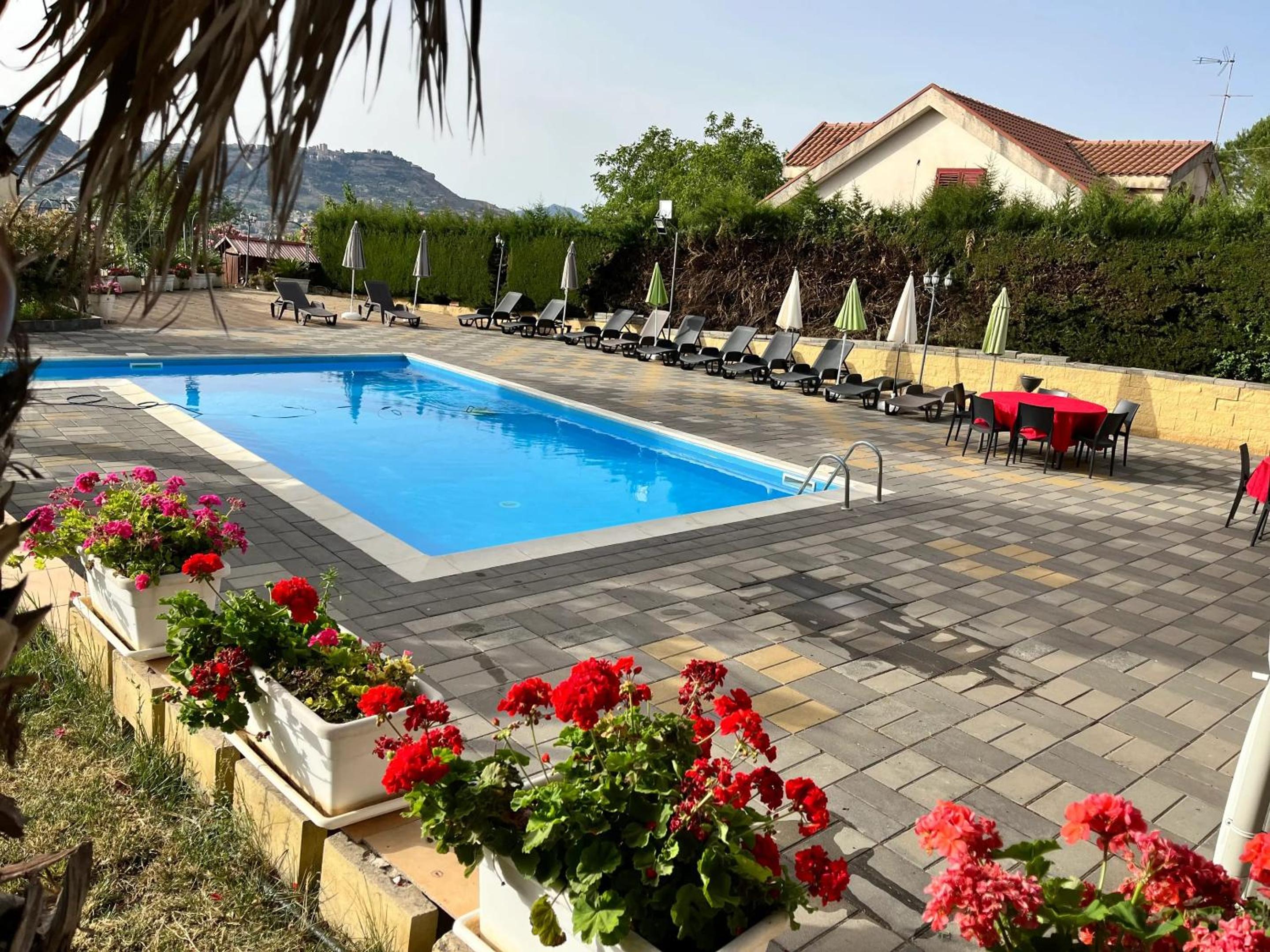 Refined Villa in Enna with Private Pool