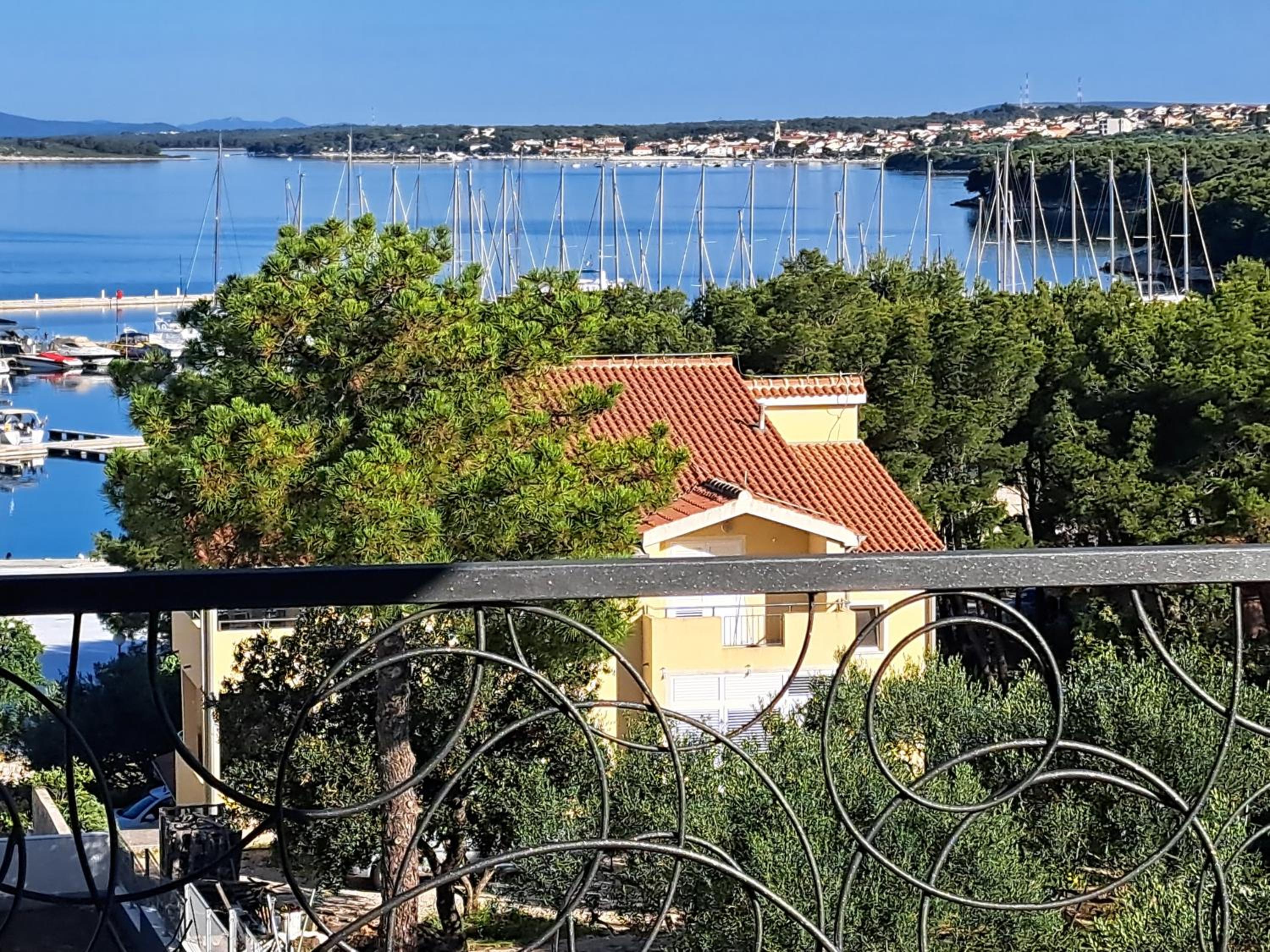 Oleandra Apartments view 3