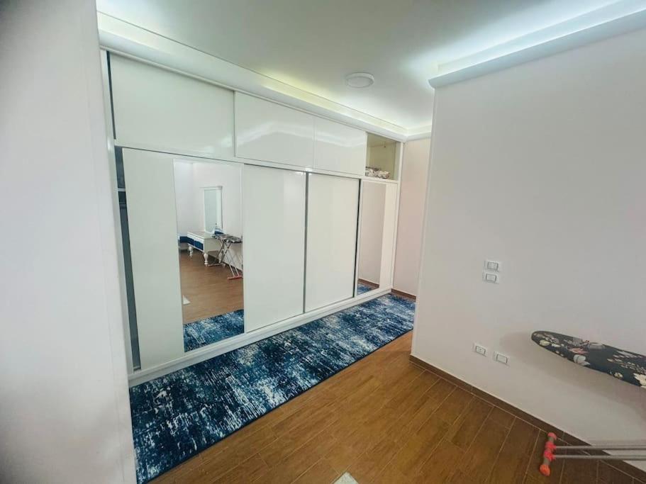 Apartment near to point 90 Mall