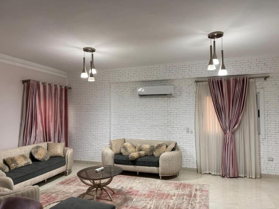 Apartment near to point 90 Mall