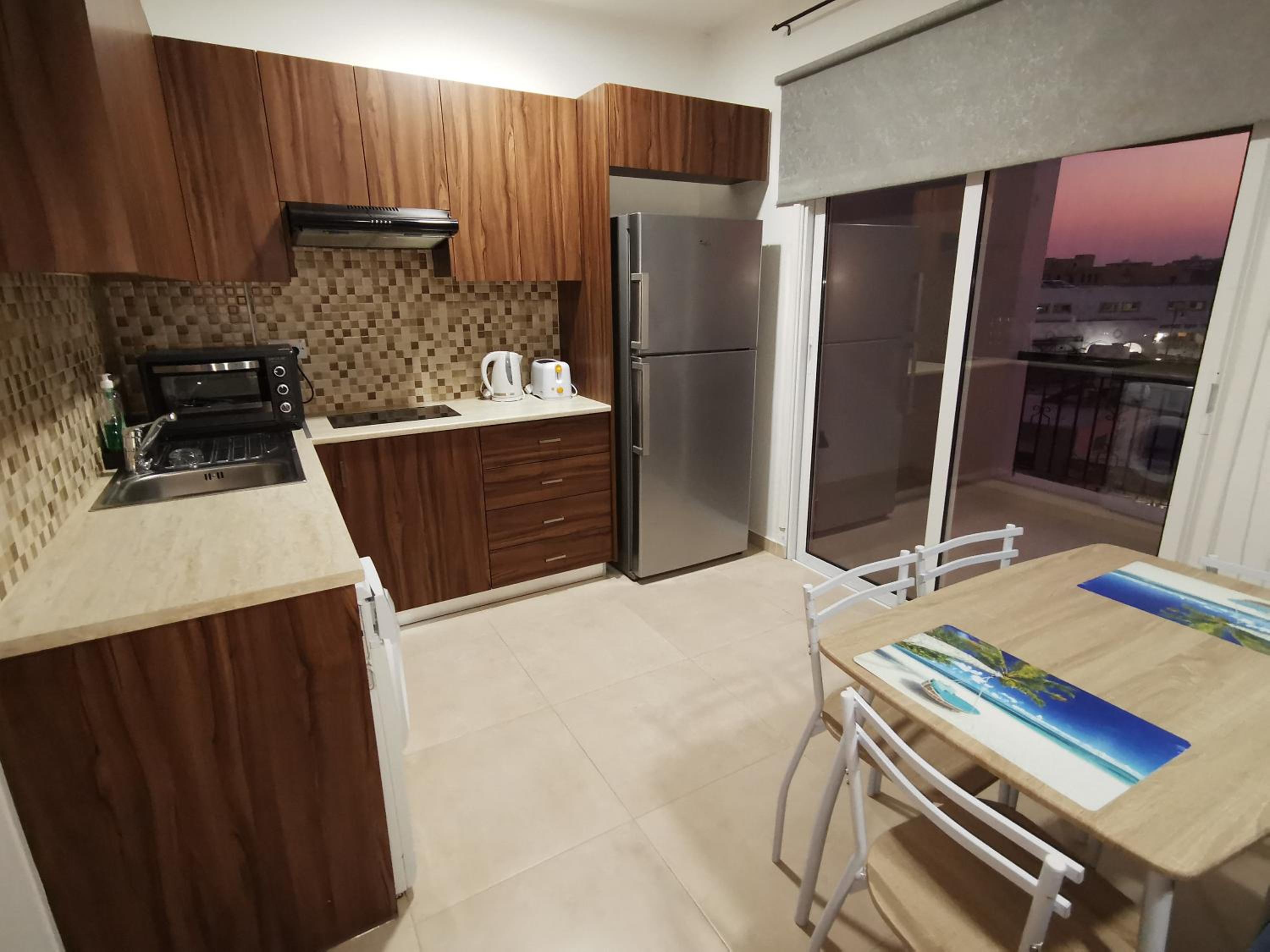 Must Stay - Finikoudes Studio