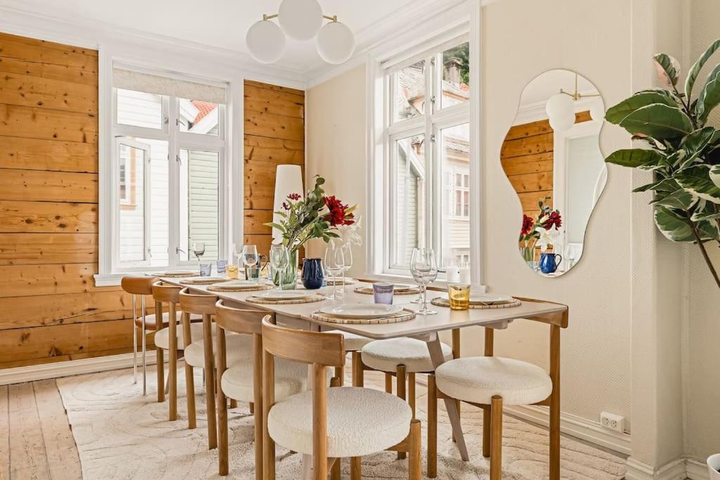 Bergen Vacations - Dinbnb Homes I The 1880 Authentic Bergen Dream I 500m from Bryggen - Property Image 42