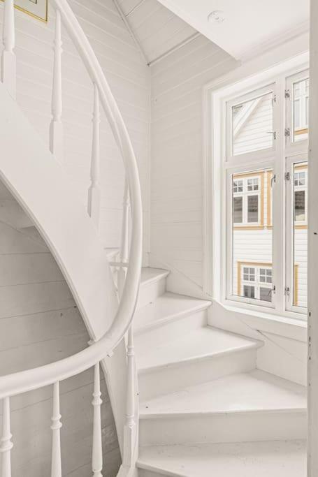 Bergen Vacations - Dinbnb Homes I The 1880 Authentic Bergen Dream I 500m from Bryggen - Property Image 39