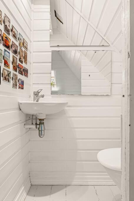 Bergen Vacations - Dinbnb Homes I The 1880 Authentic Bergen Dream I 500m from Bryggen - Property Image 7