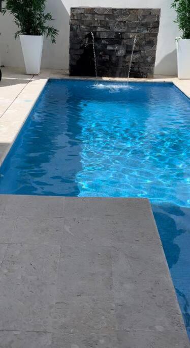 Lujosa casa con piscina