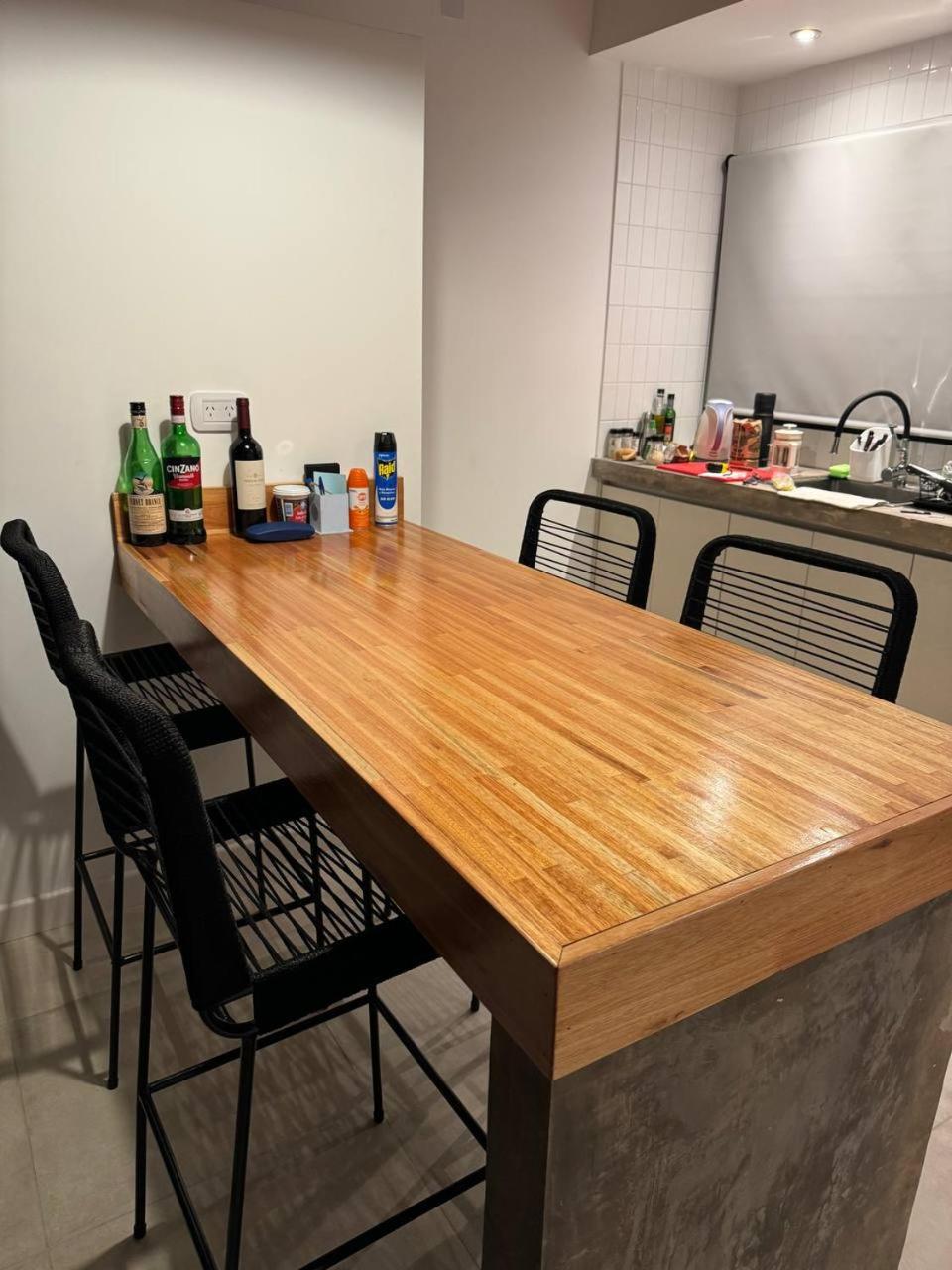 Moderna, calida y luminosa casa en acantilados para 2 Personas