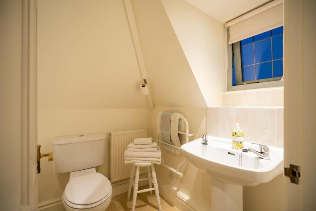 Cotswold Stable Cottage