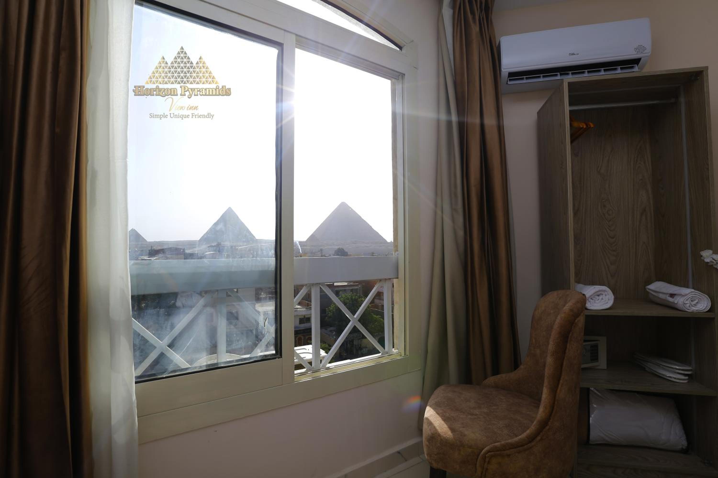 Horizon Pyramids View inn