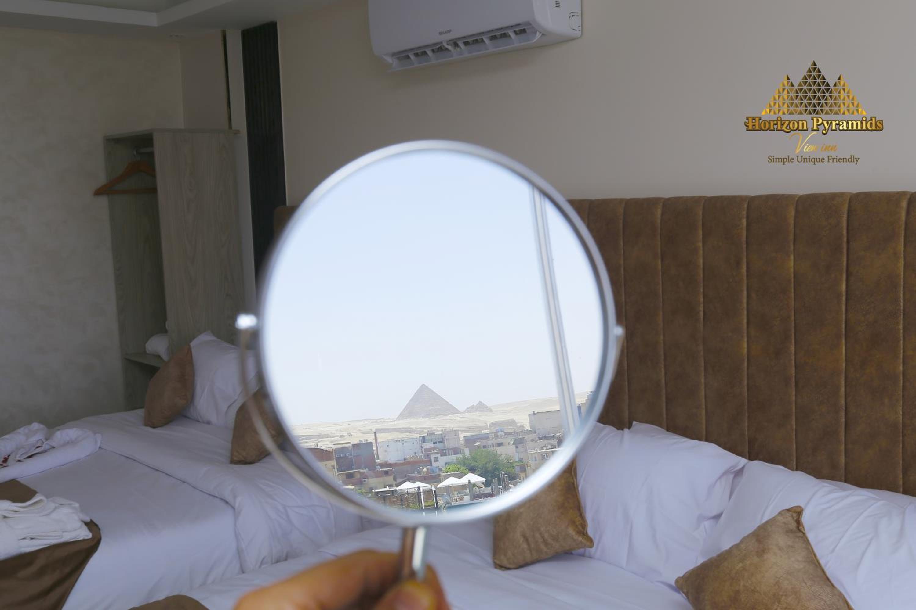 Horizon Pyramids View inn