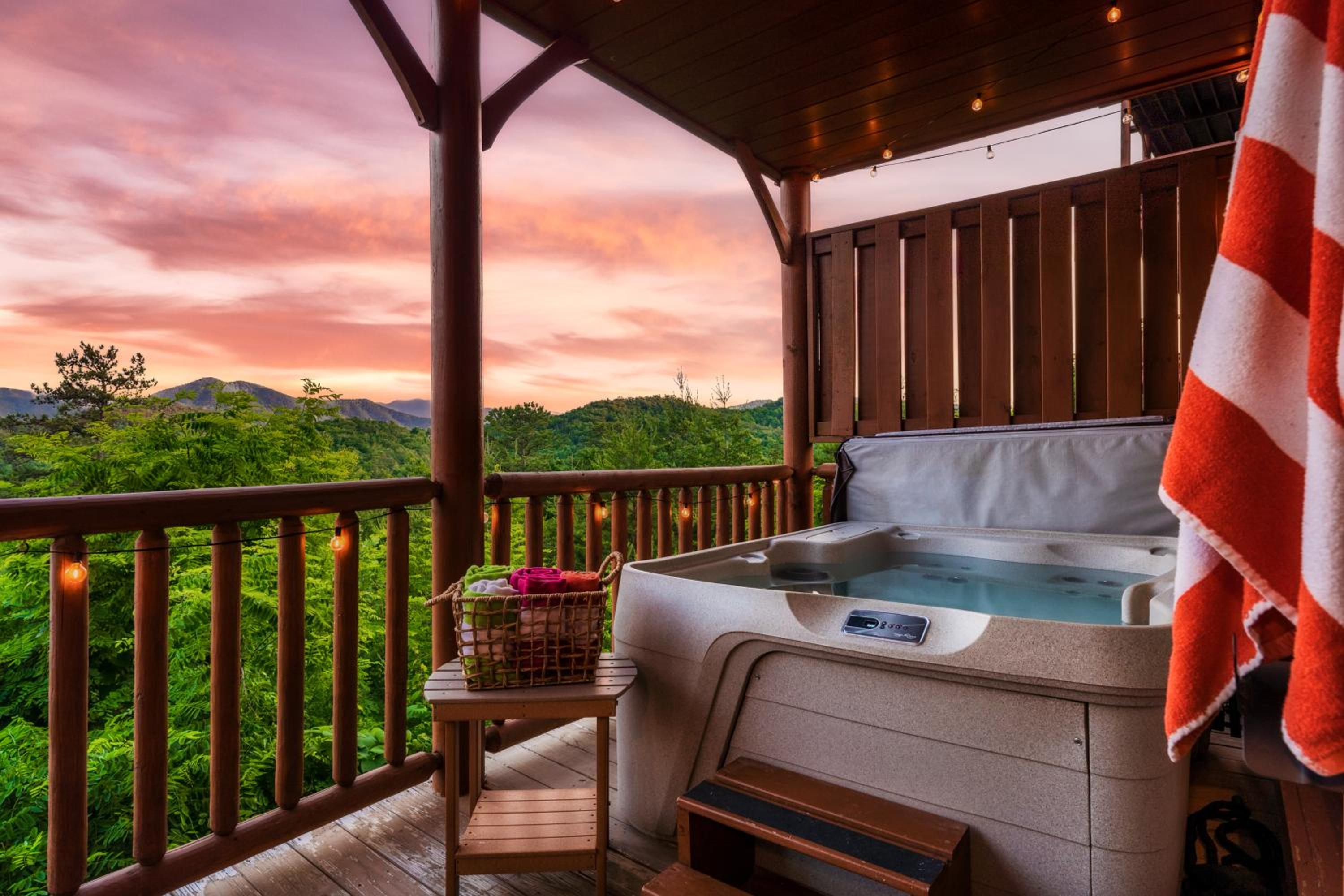 Million Dollar View, Hot Tub, 2 Master King Ensuite, Game Room view 5