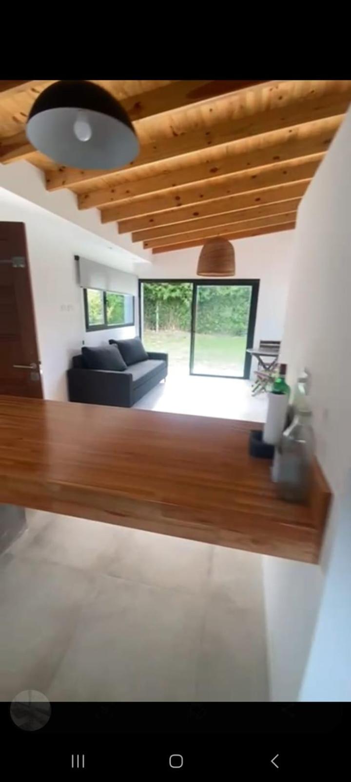 Moderna, calida y luminosa casa en acantilados para 2 Personas
