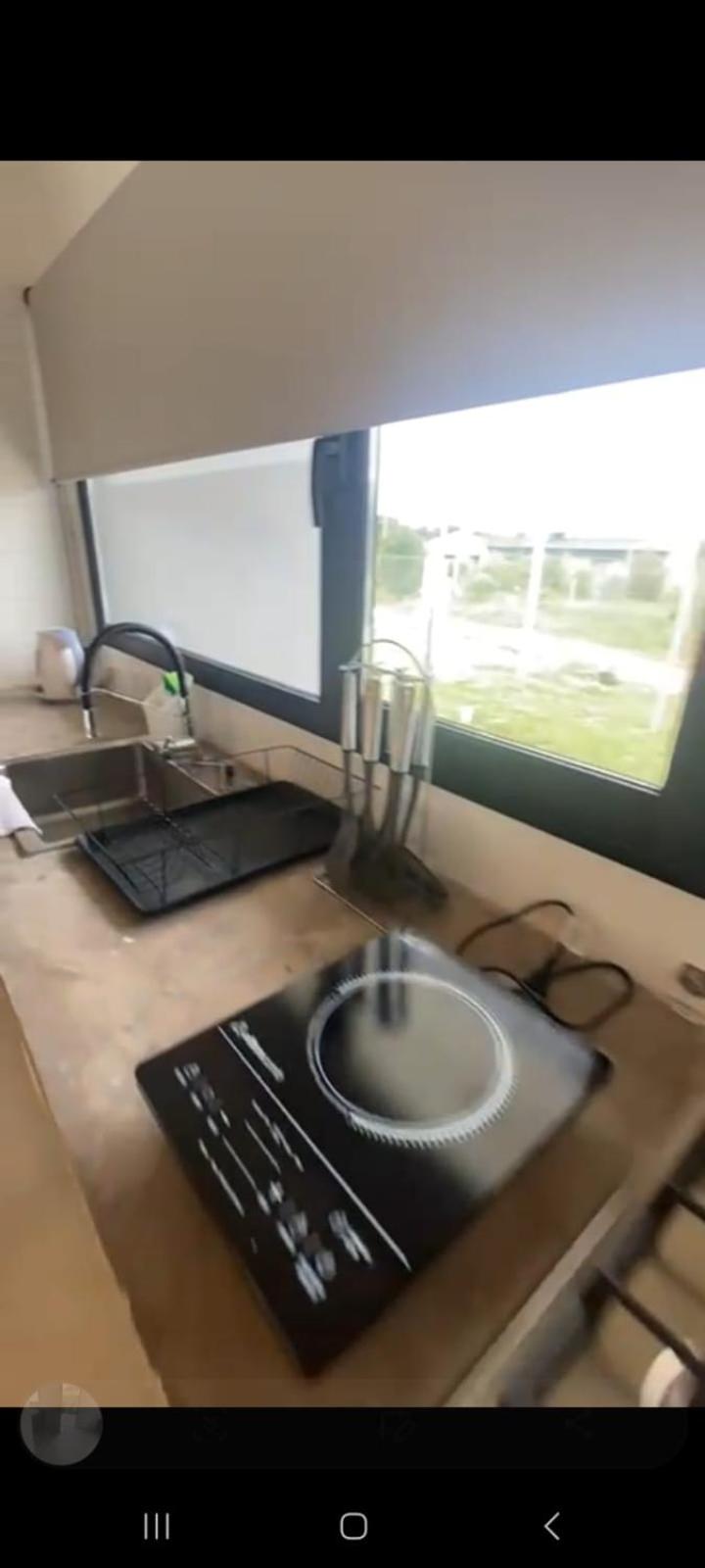 Moderna, calida y luminosa casa en acantilados para 2 Personas