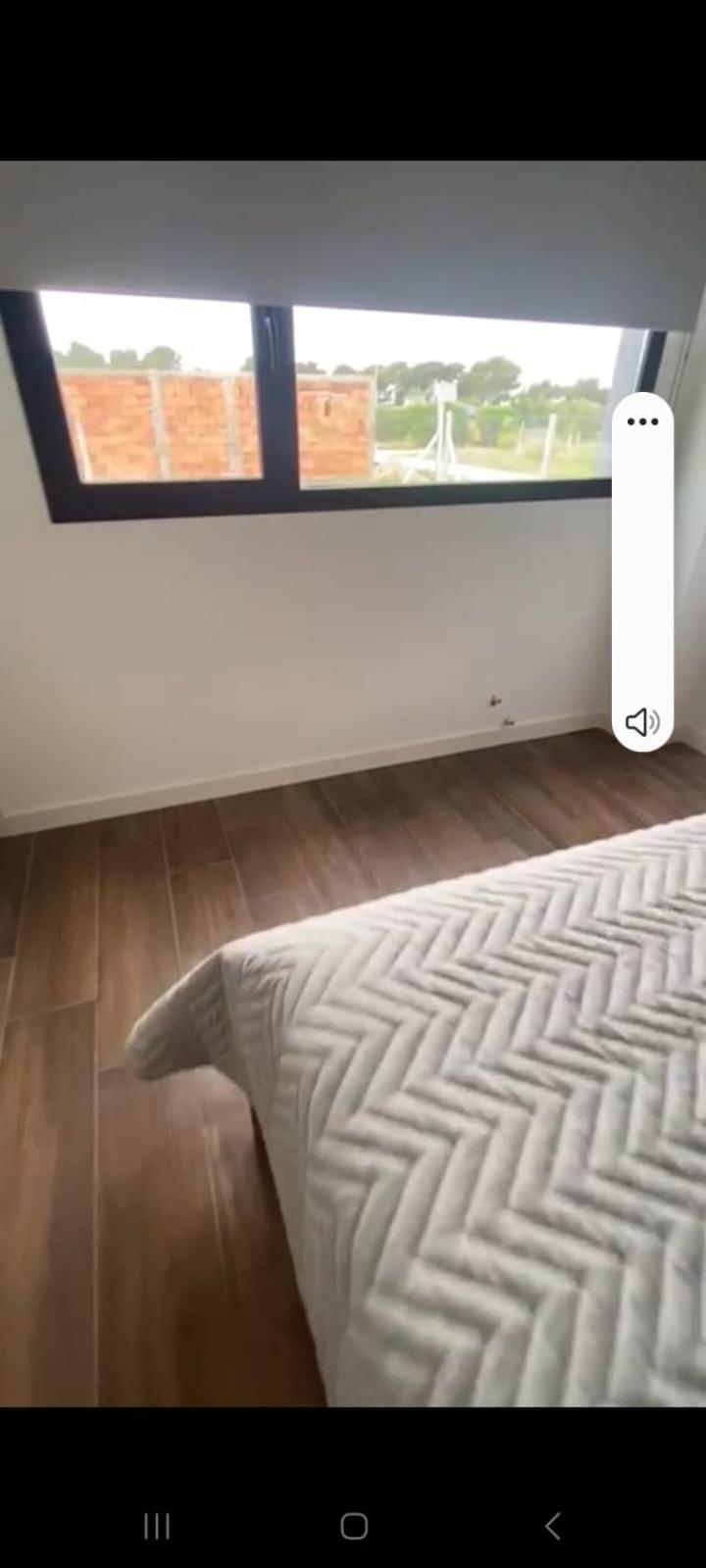 Moderna, calida y luminosa casa en acantilados para 2 Personas