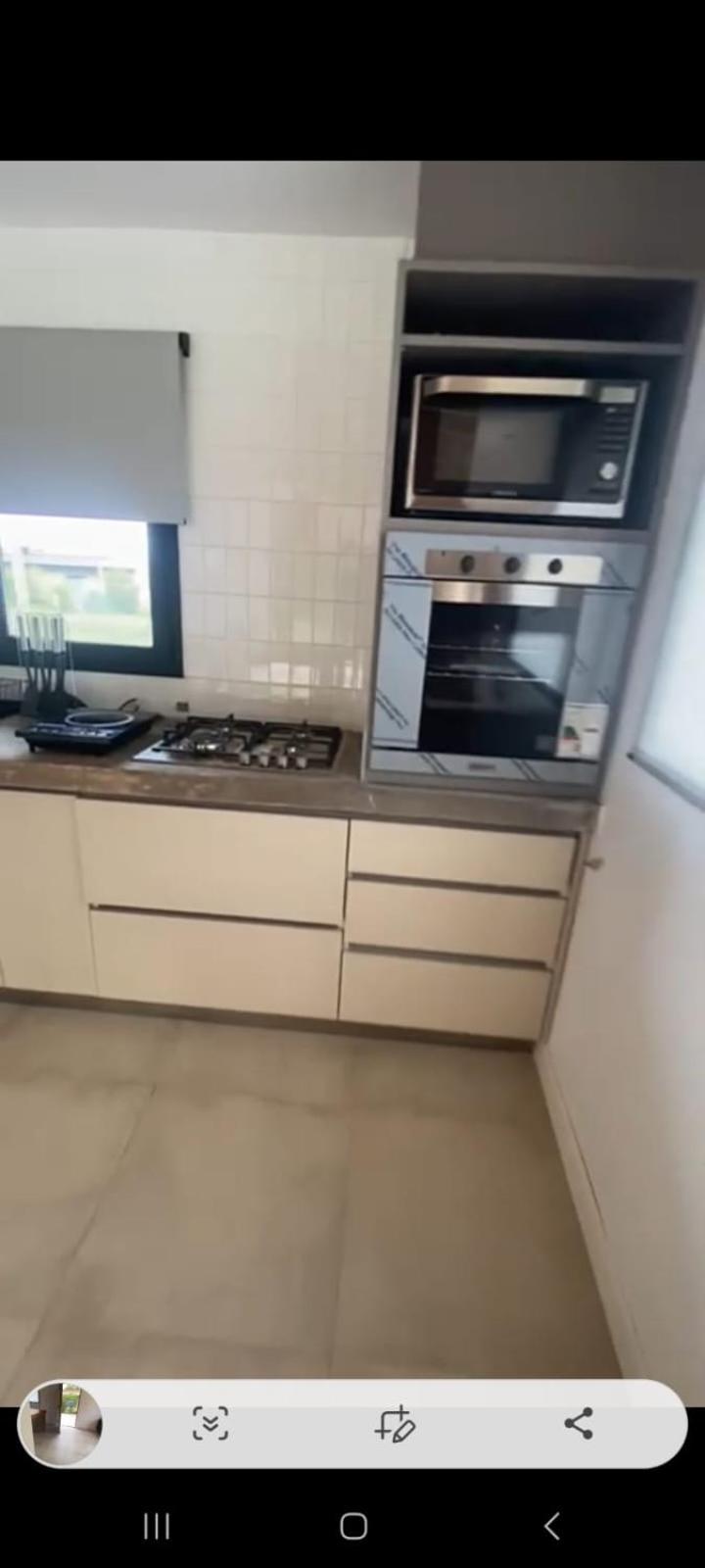 Moderna, calida y luminosa casa en acantilados para 2 Personas