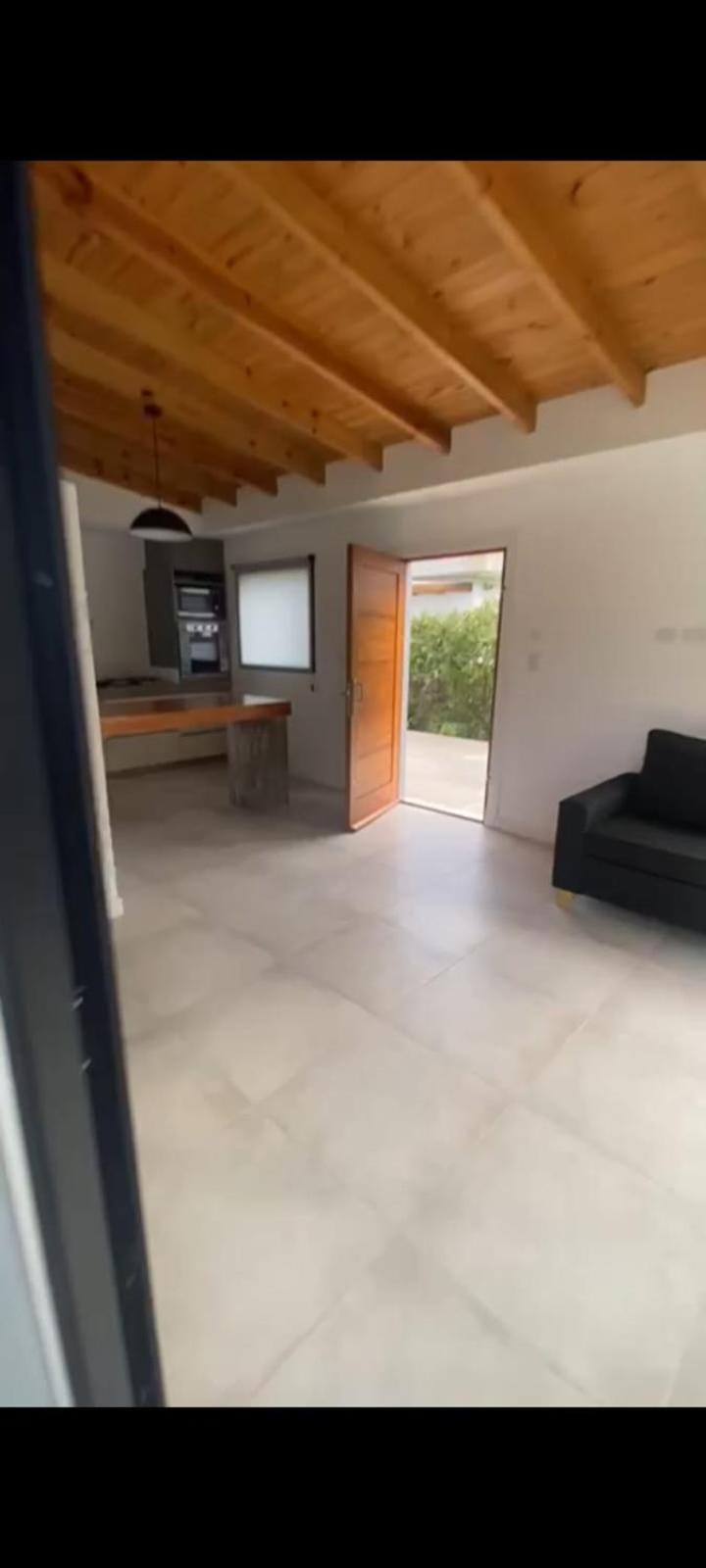 Moderna, calida y luminosa casa en acantilados para 2 Personas